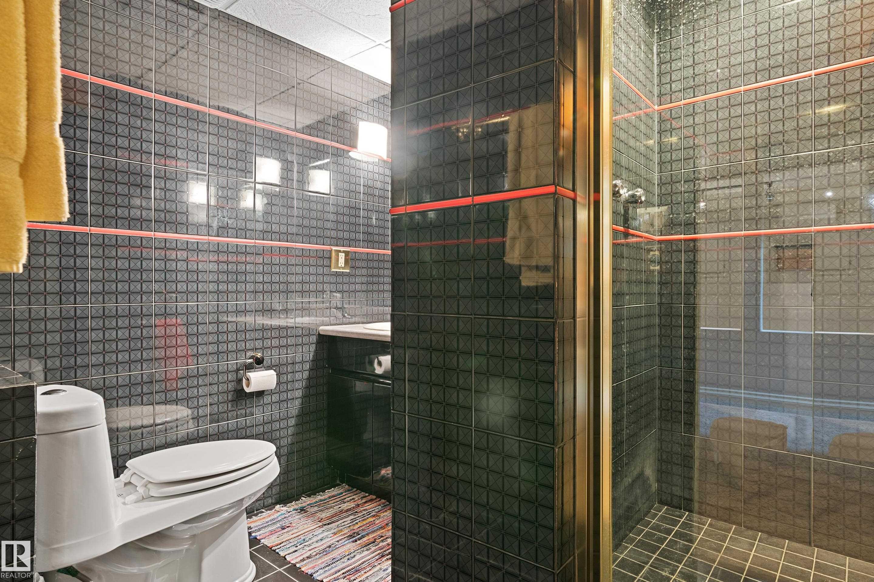












5704 144 Street

,
Edmonton,




AB
T6H 4H4

