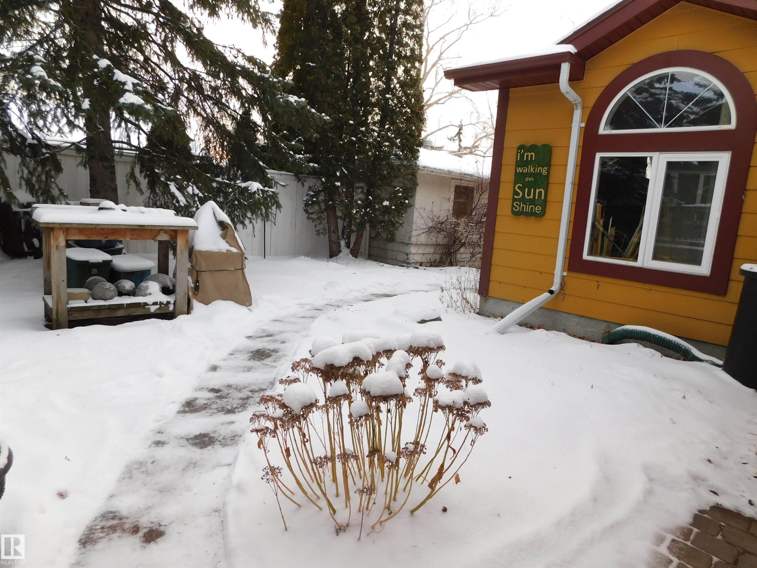 












5704 144 Street

,
Edmonton,




AB
T6H 4H4

