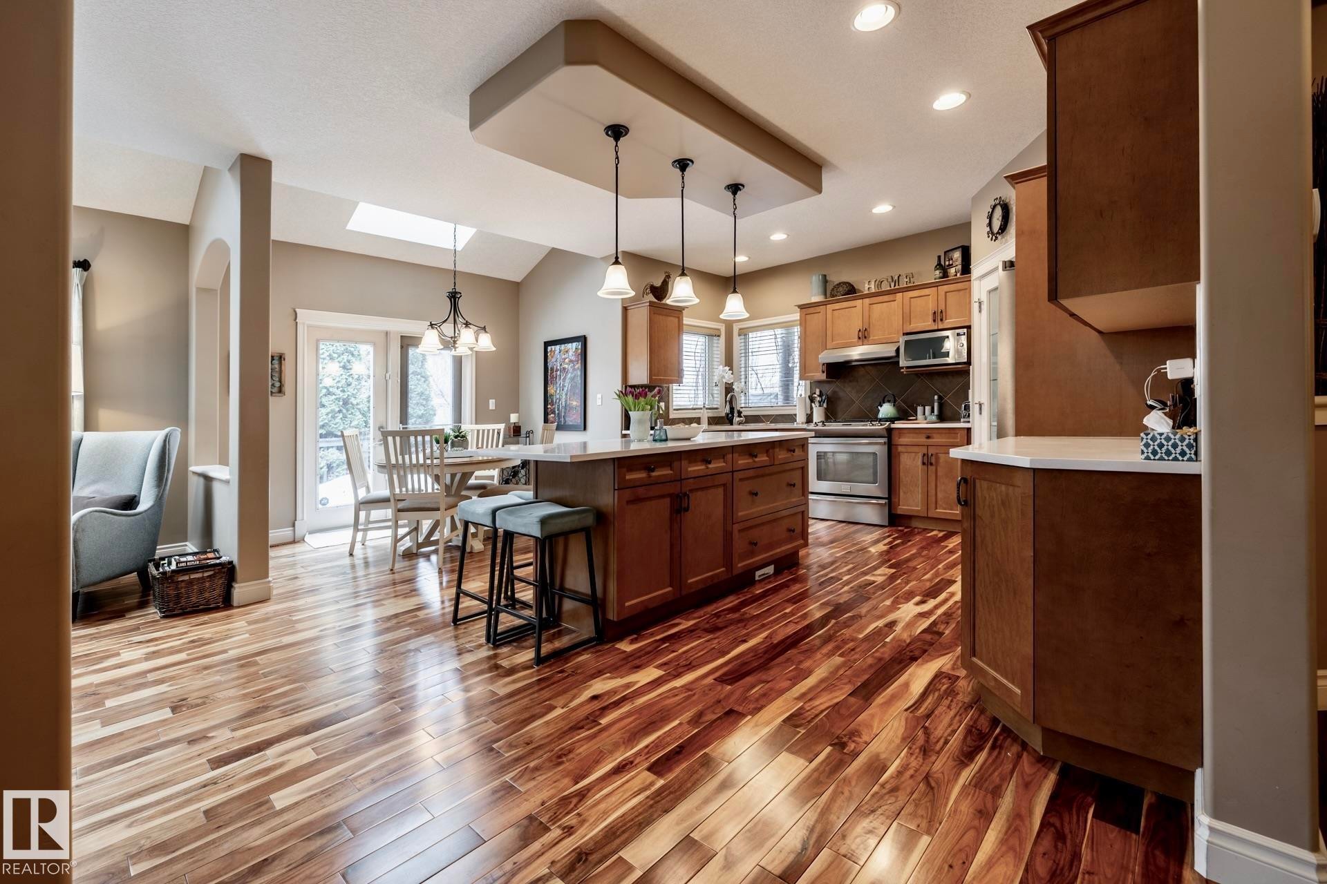 












4815 209 Street

,
Edmonton,




AB
T6M 3A4

