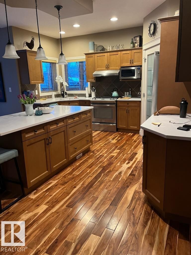 












4815 209 Street

,
Edmonton,




AB
T6M 3A4

