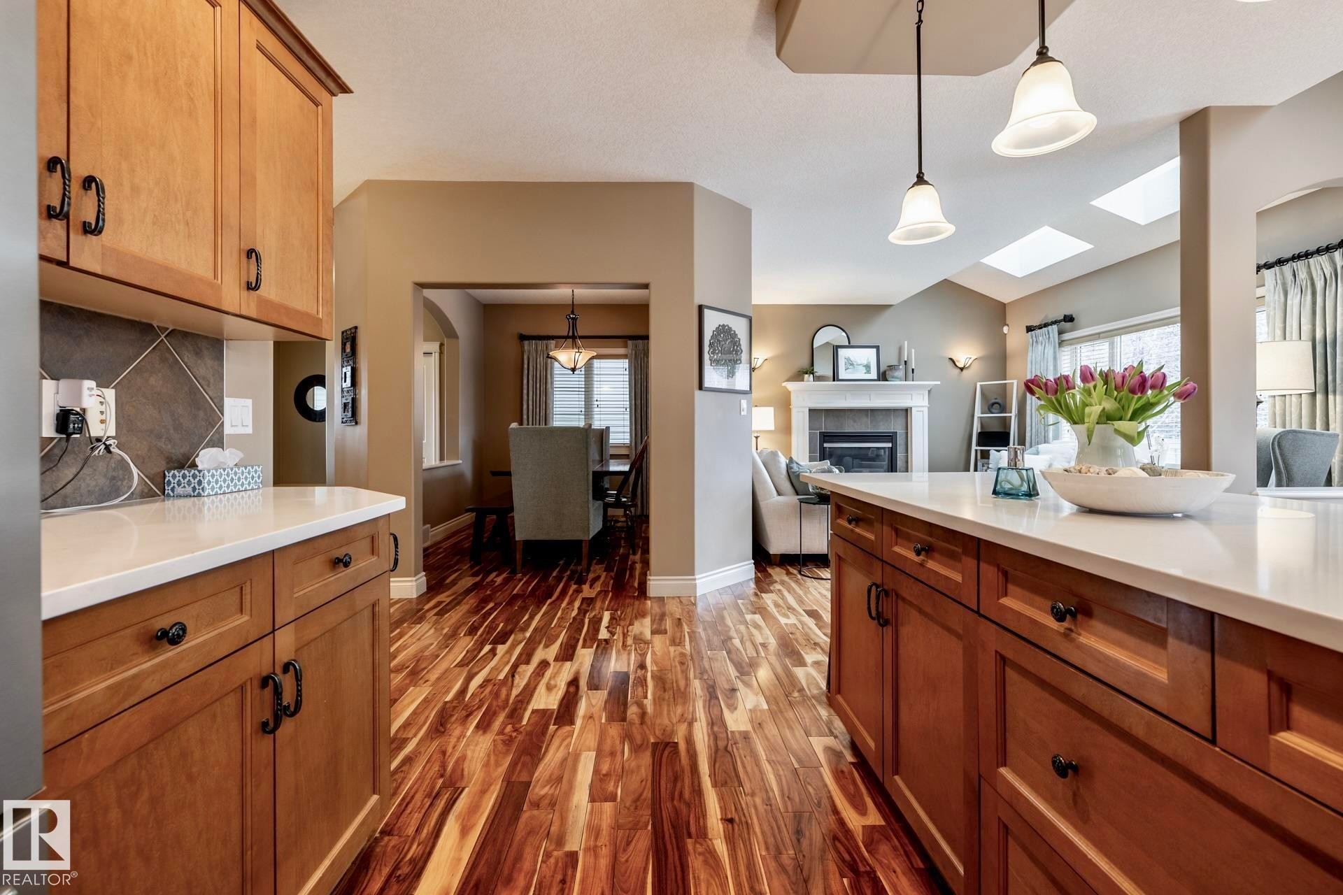 












4815 209 Street

,
Edmonton,




AB
T6M 3A4

