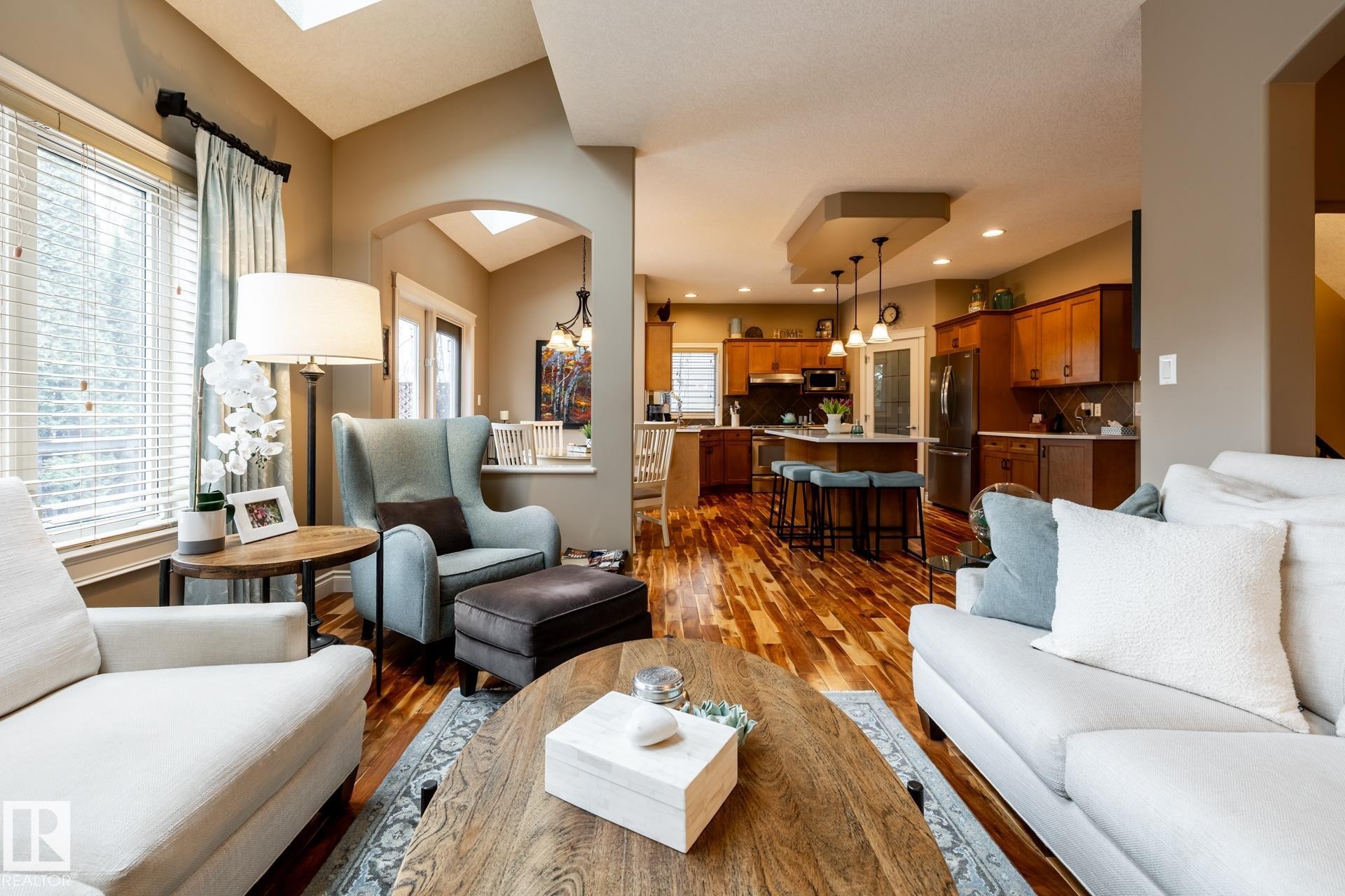 












4815 209 Street

,
Edmonton,




AB
T6M 3A4

