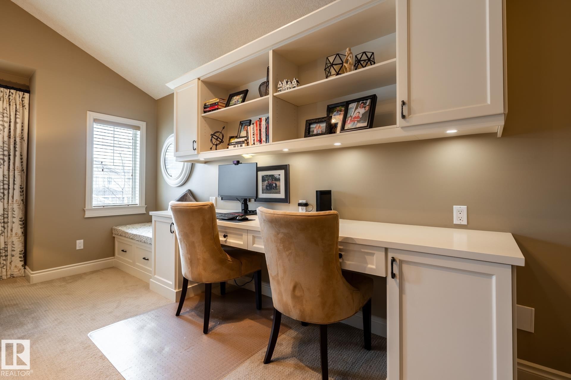 












4815 209 Street

,
Edmonton,




AB
T6M 3A4

