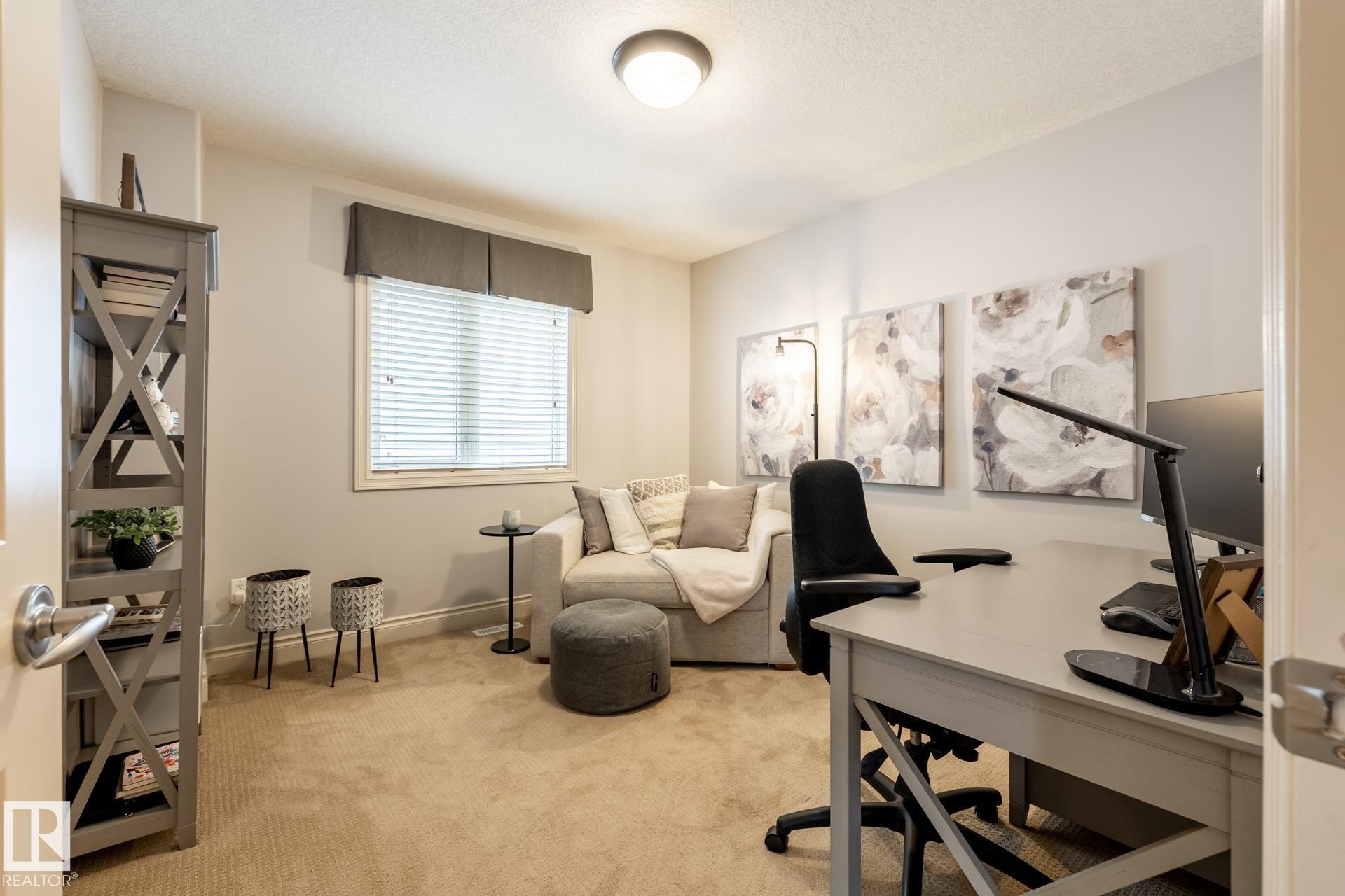 












4815 209 Street

,
Edmonton,




AB
T6M 3A4

