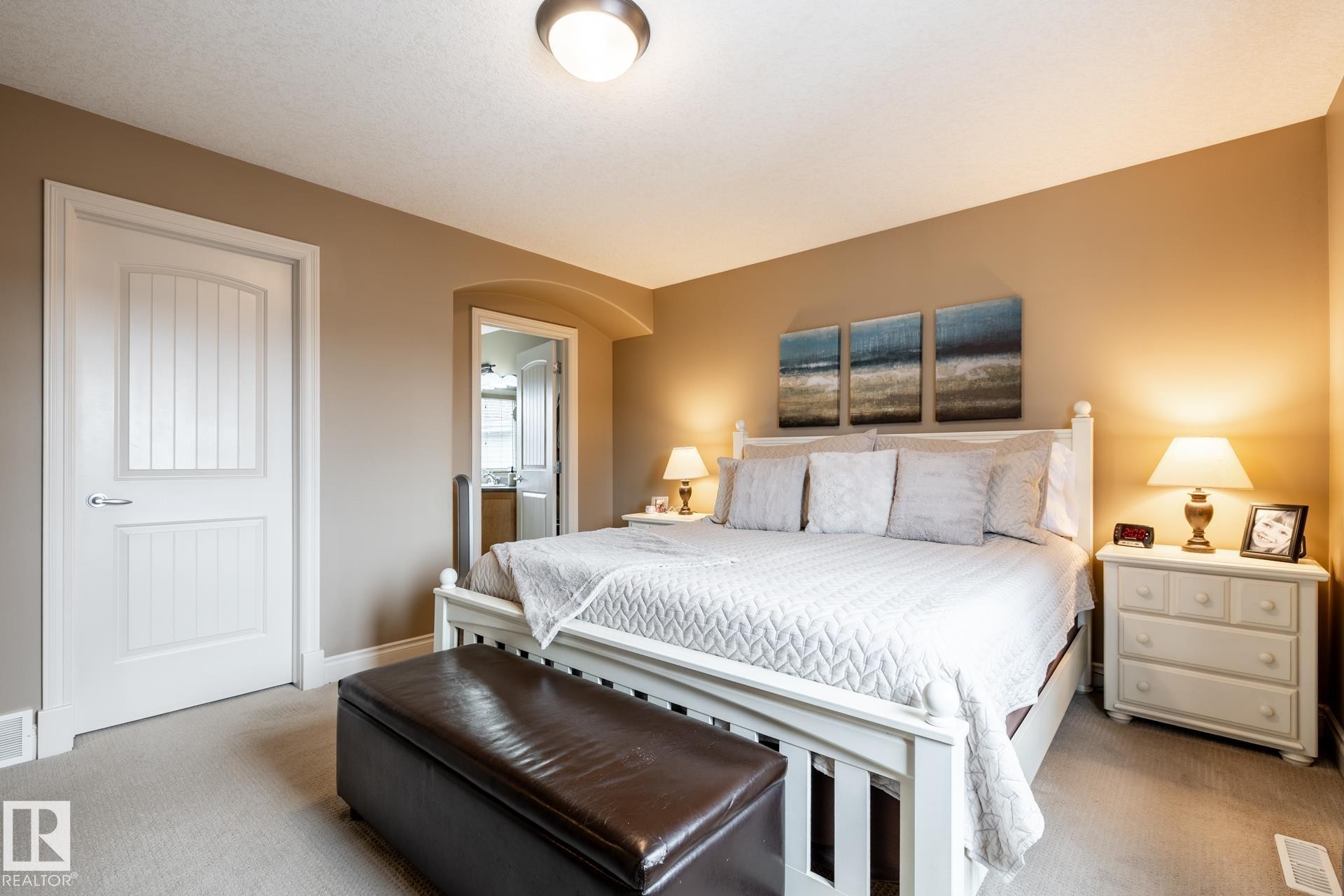 












4815 209 Street

,
Edmonton,




AB
T6M 3A4

