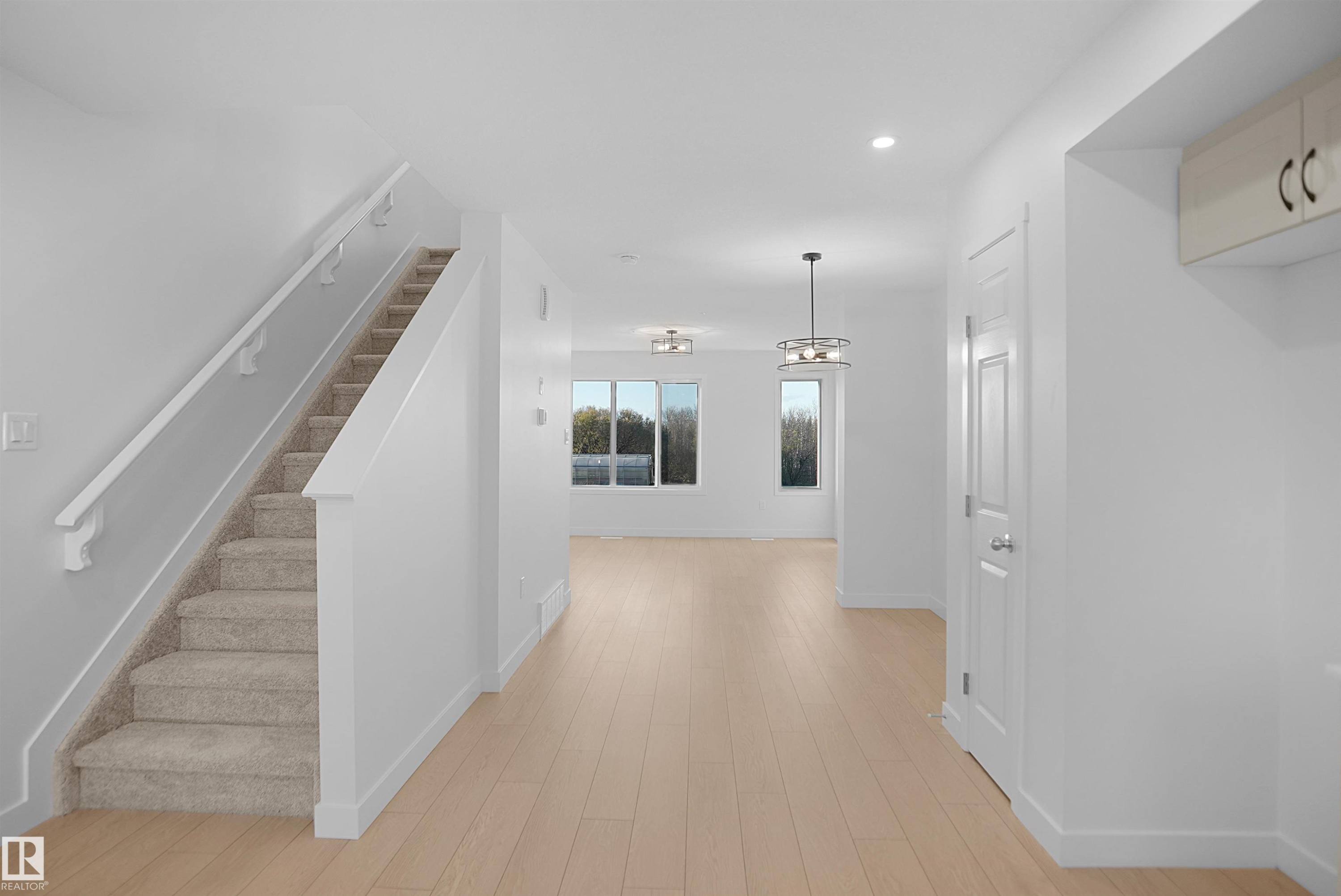 












938 19 Avenue

,
Edmonton,




AB
T6T 1J1

