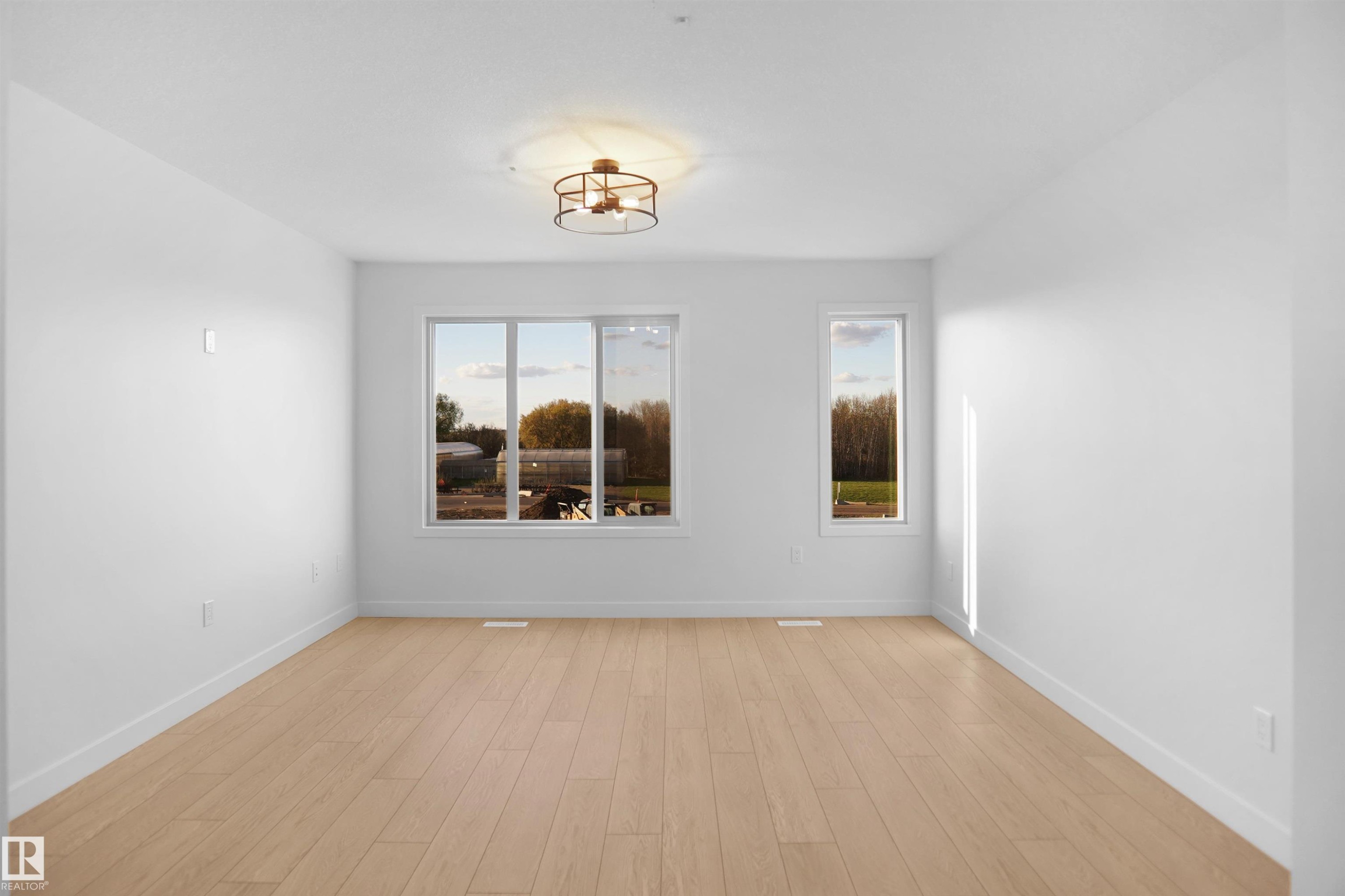 












938 19 Avenue

,
Edmonton,




AB
T6T 1J1

