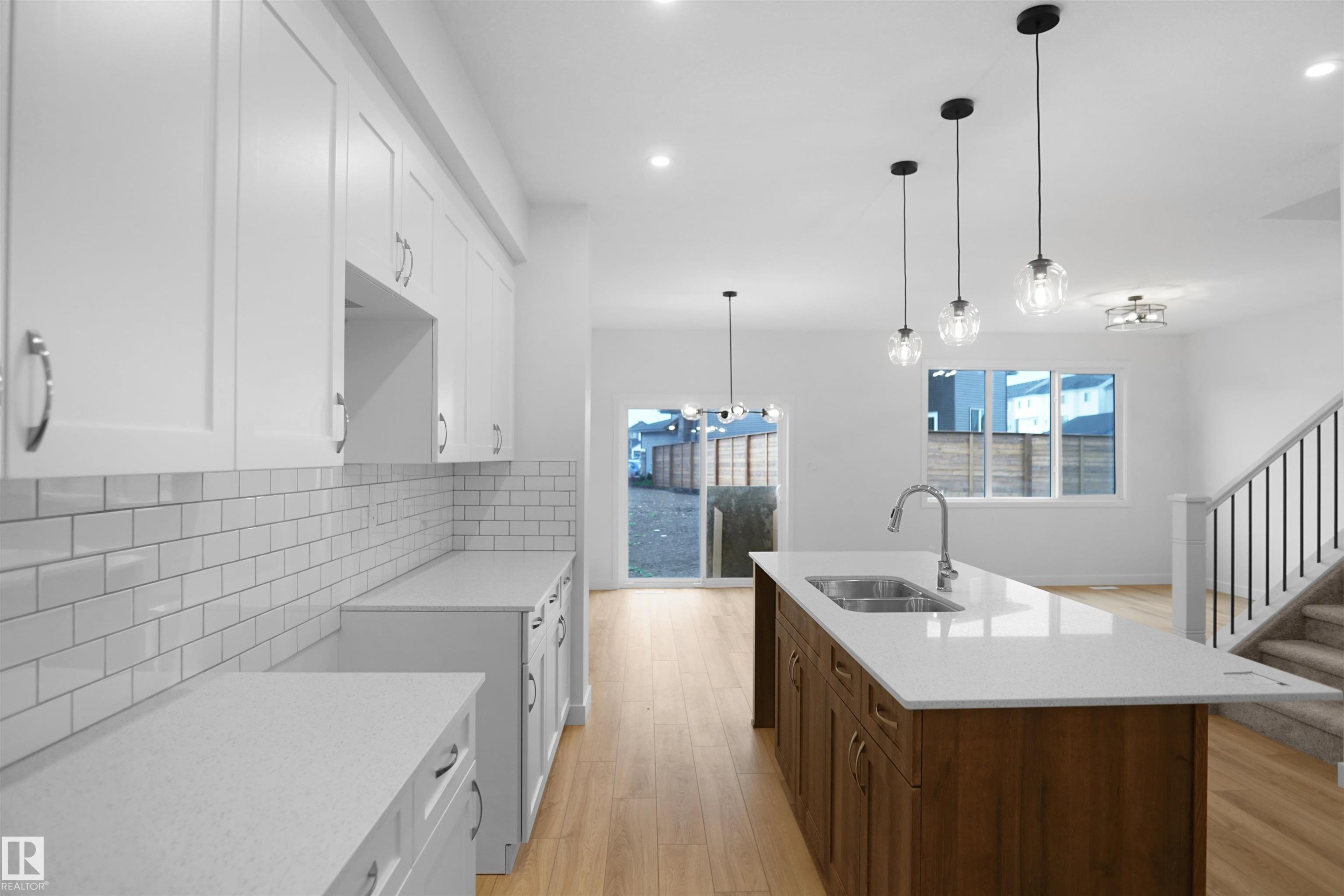 












3412 122 Street

,
Edmonton,




AB
T6W 4S9

