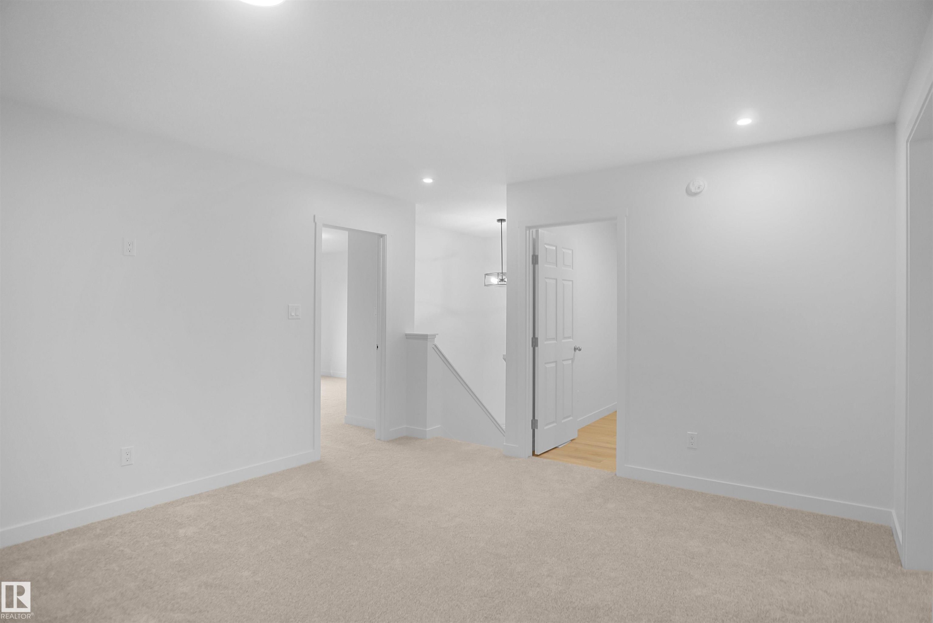 












3412 122 Street

,
Edmonton,




AB
T6W 4S9

