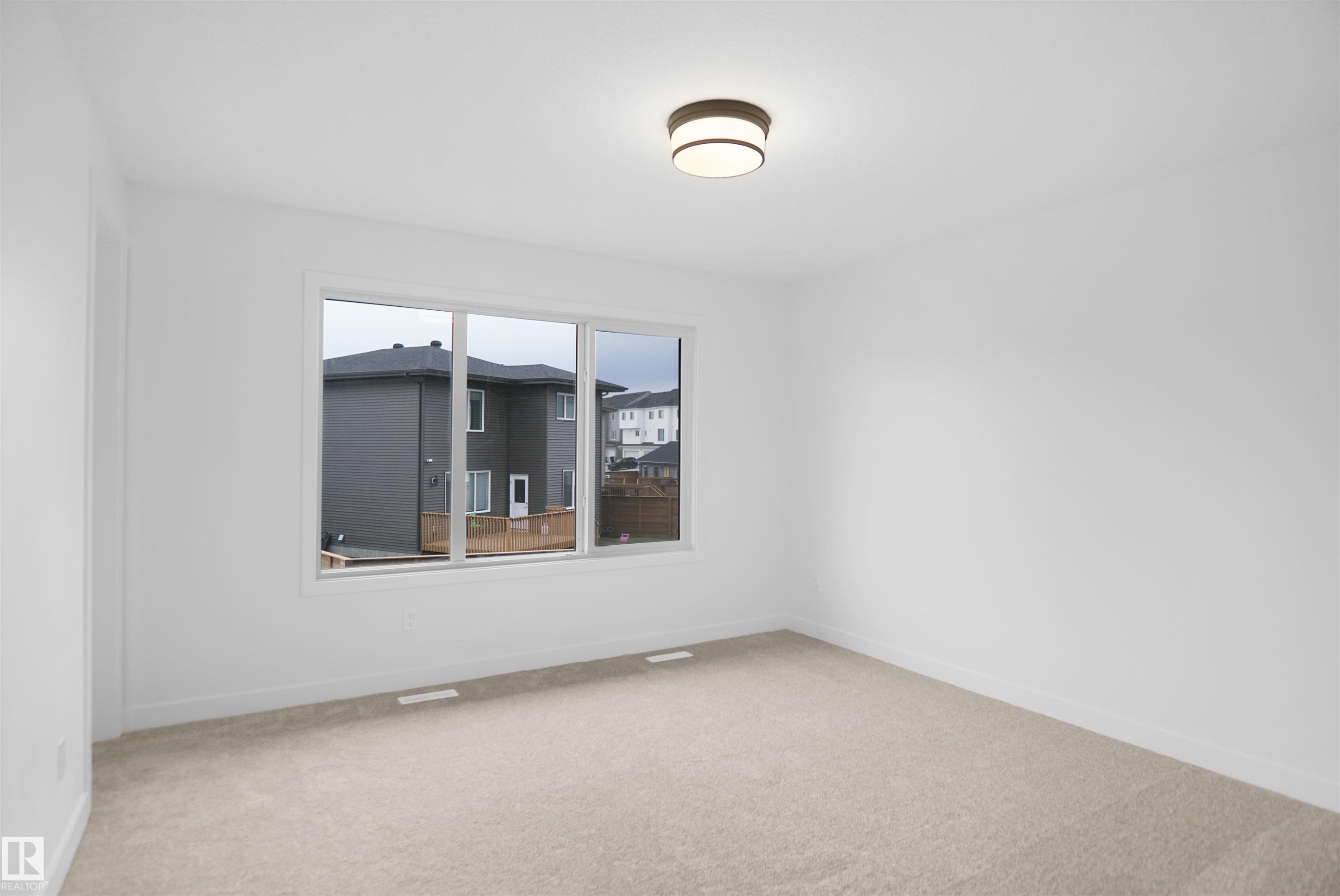 












3412 122 Street

,
Edmonton,




AB
T6W 4S9

