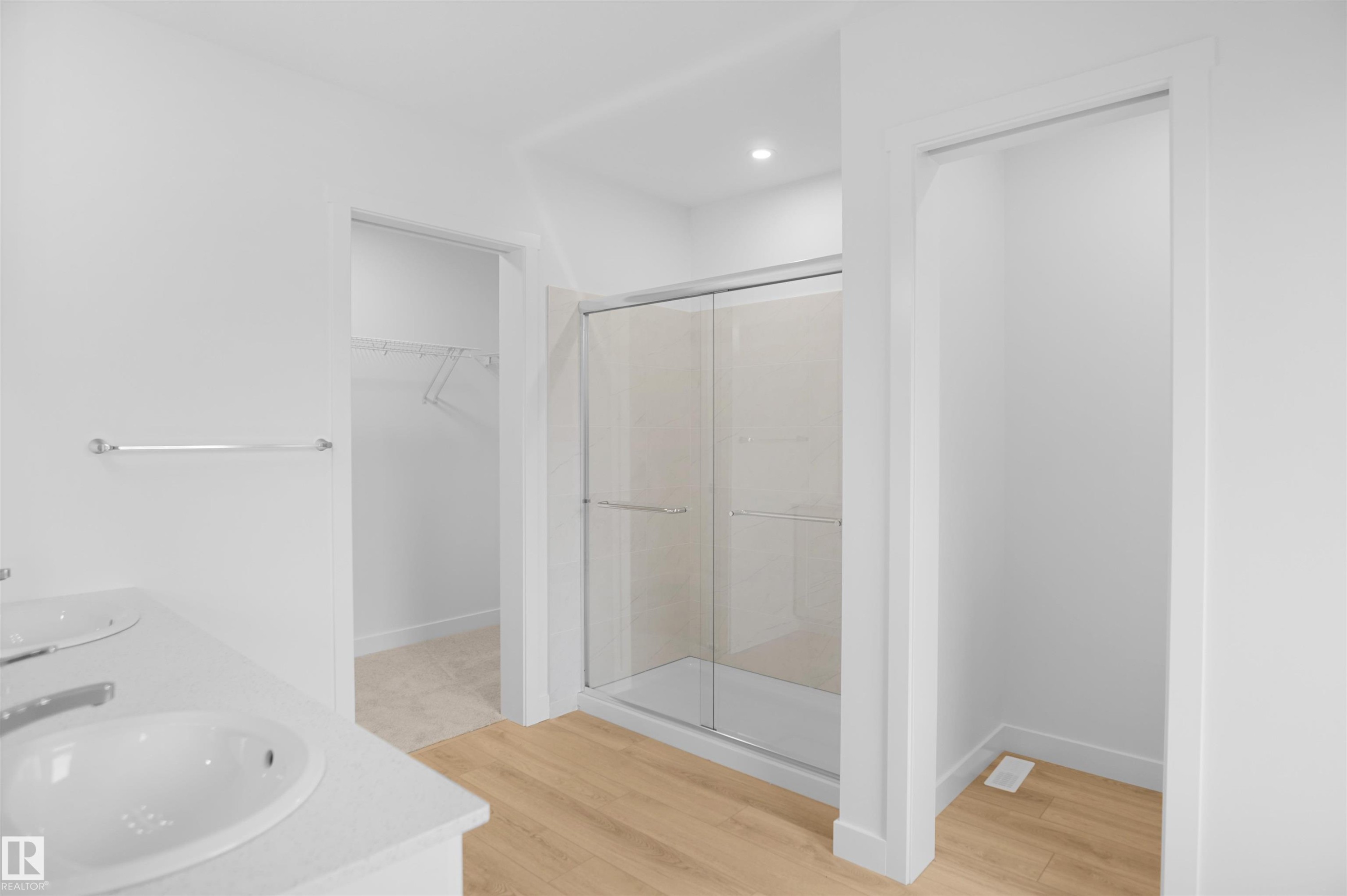 












3412 122 Street

,
Edmonton,




AB
T6W 4S9


