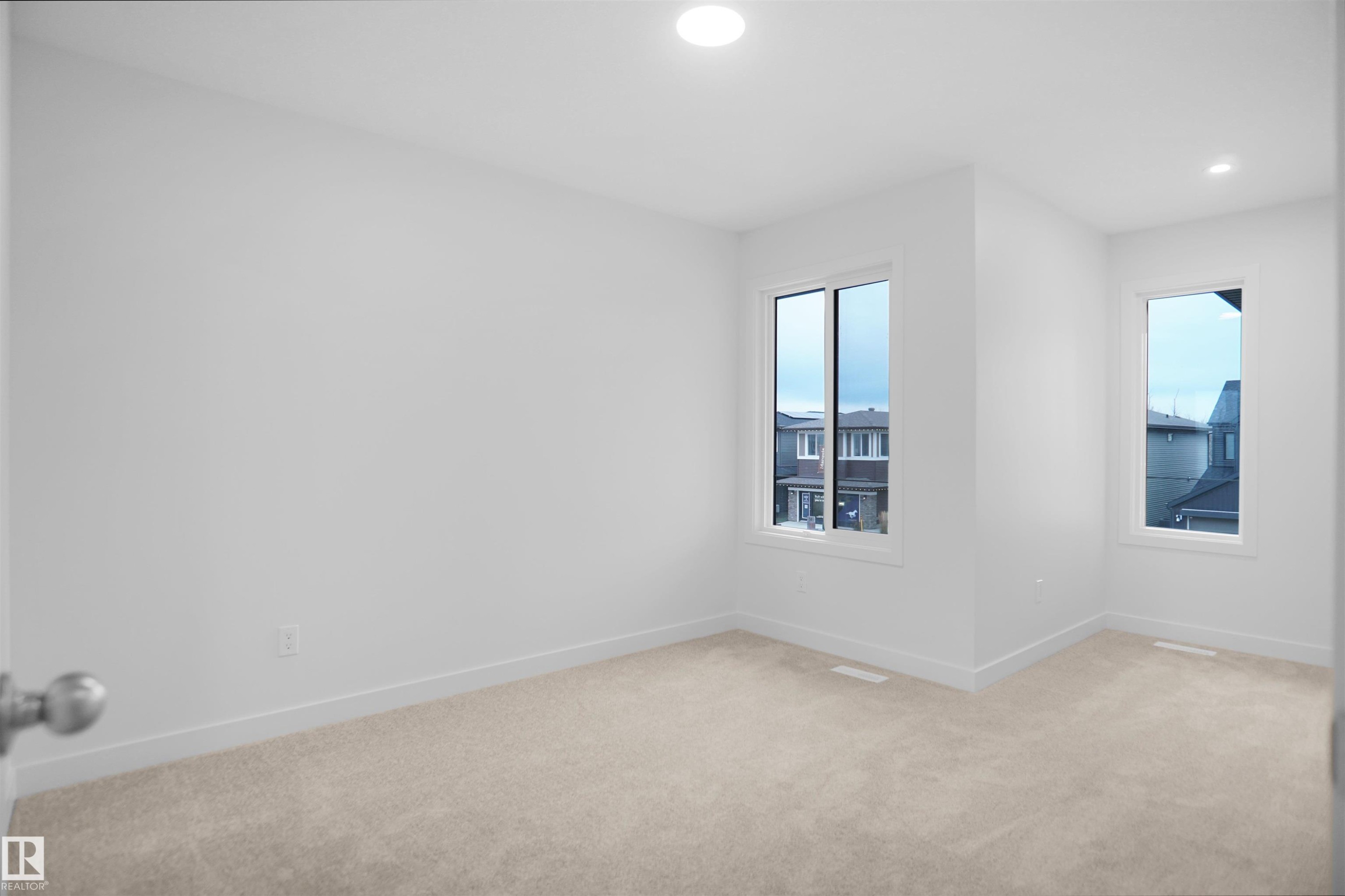 












3412 122 Street

,
Edmonton,




AB
T6W 4S9

