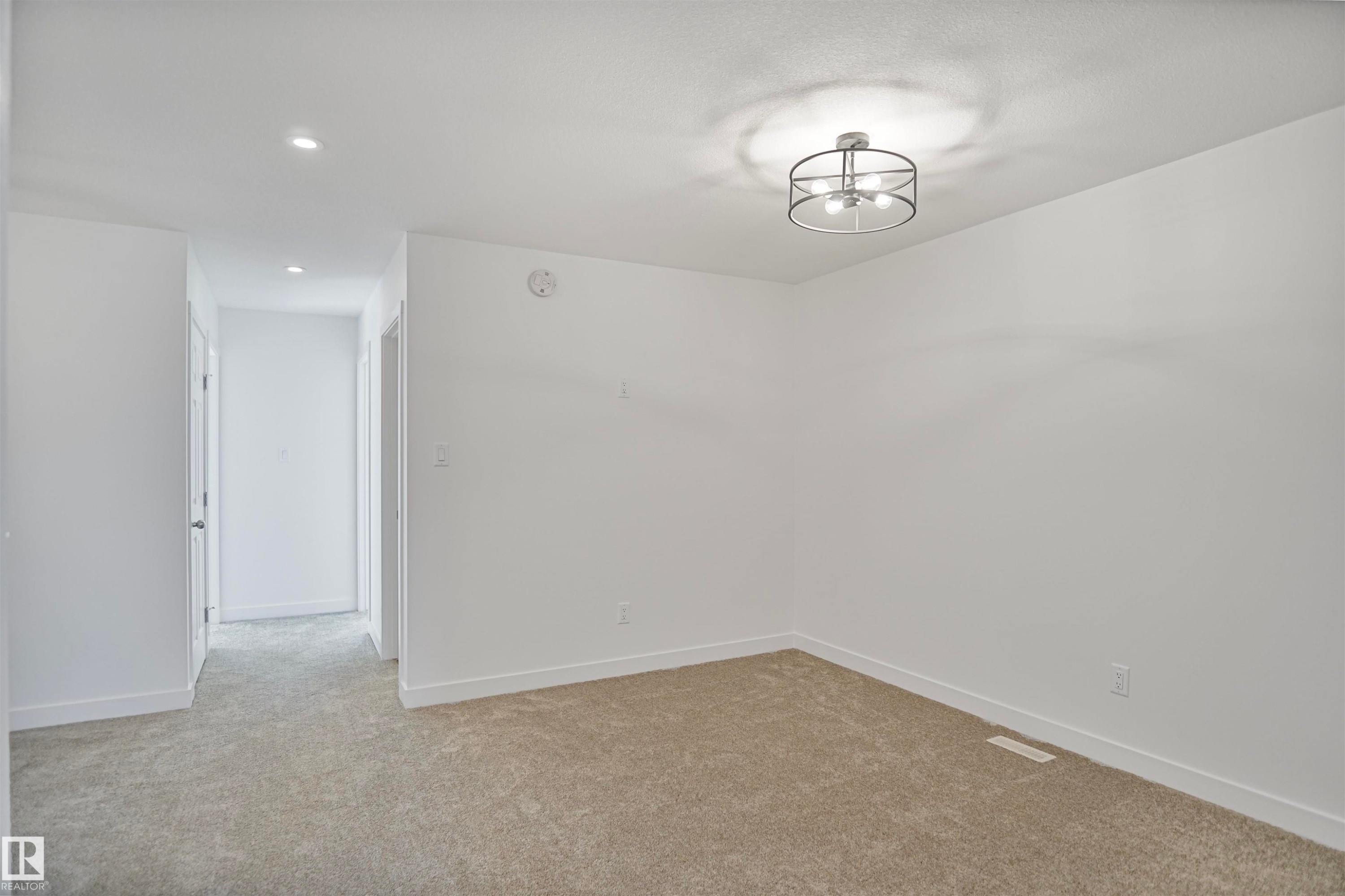 












1232 MCLEOD Avenue

,
Spruce Grove,




AB
T7X 4B7

