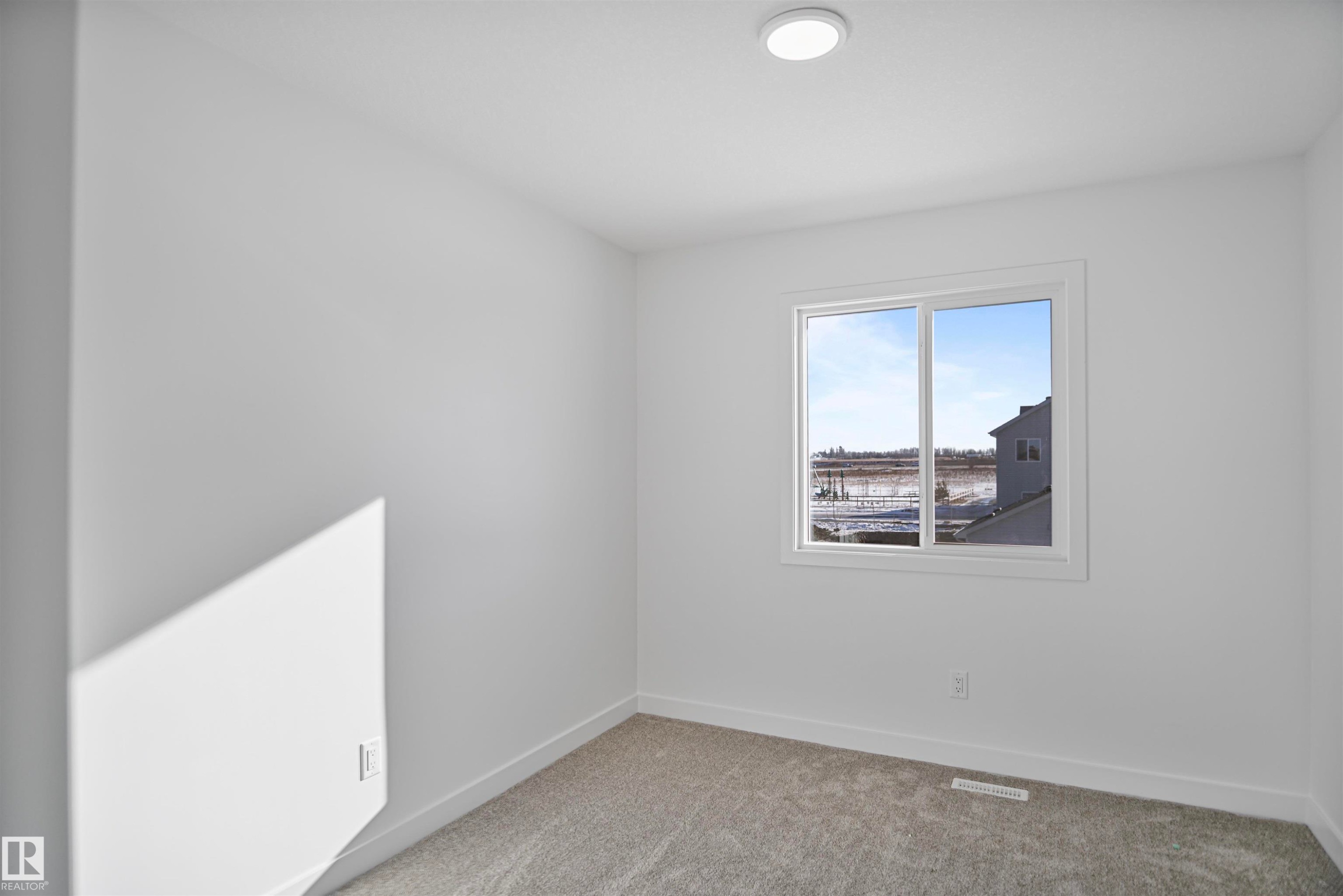












1232 MCLEOD Avenue

,
Spruce Grove,




AB
T7X 4B7

