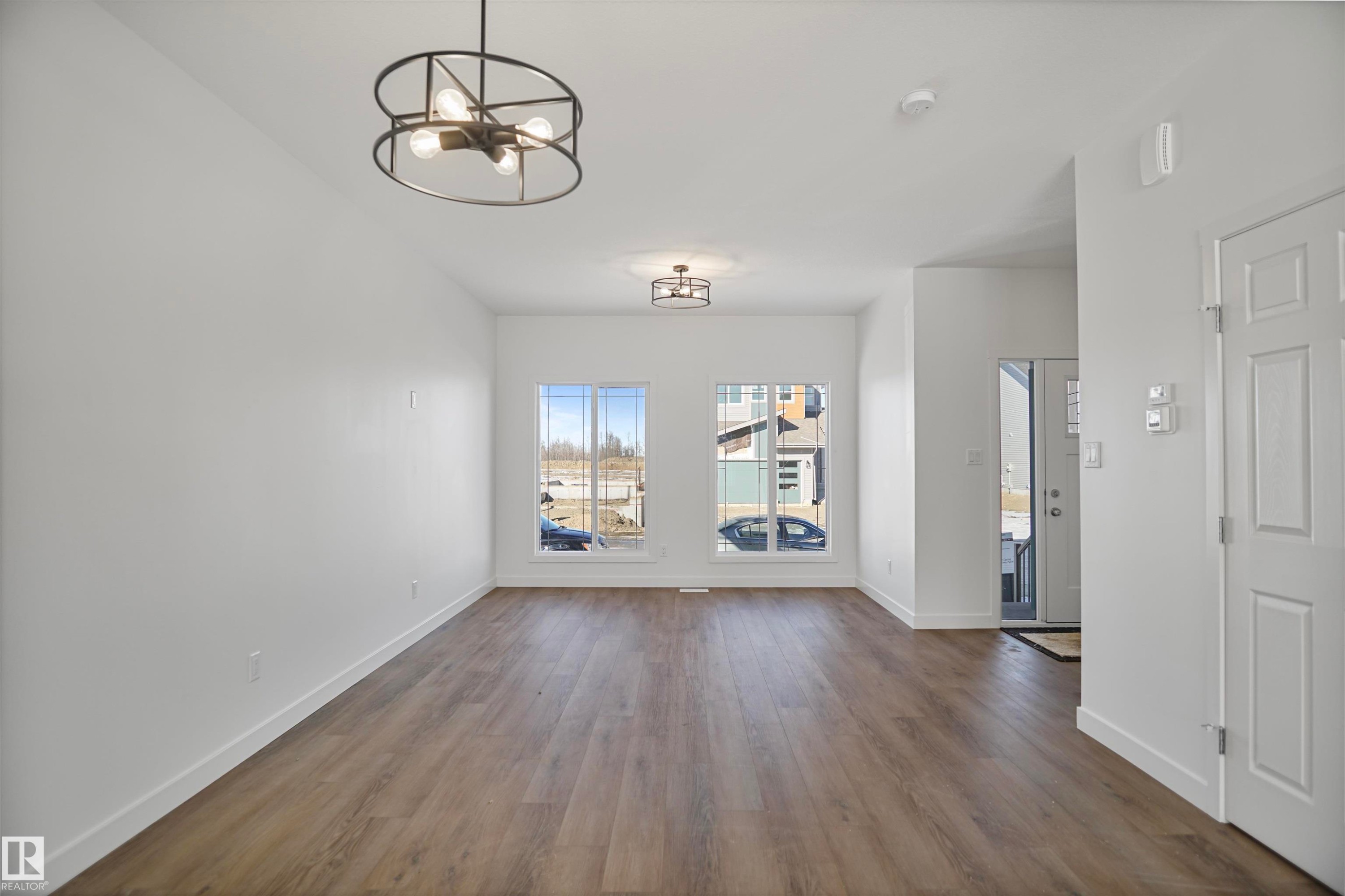 












1232 MCLEOD Avenue

,
Spruce Grove,




AB
T7X 4B7

