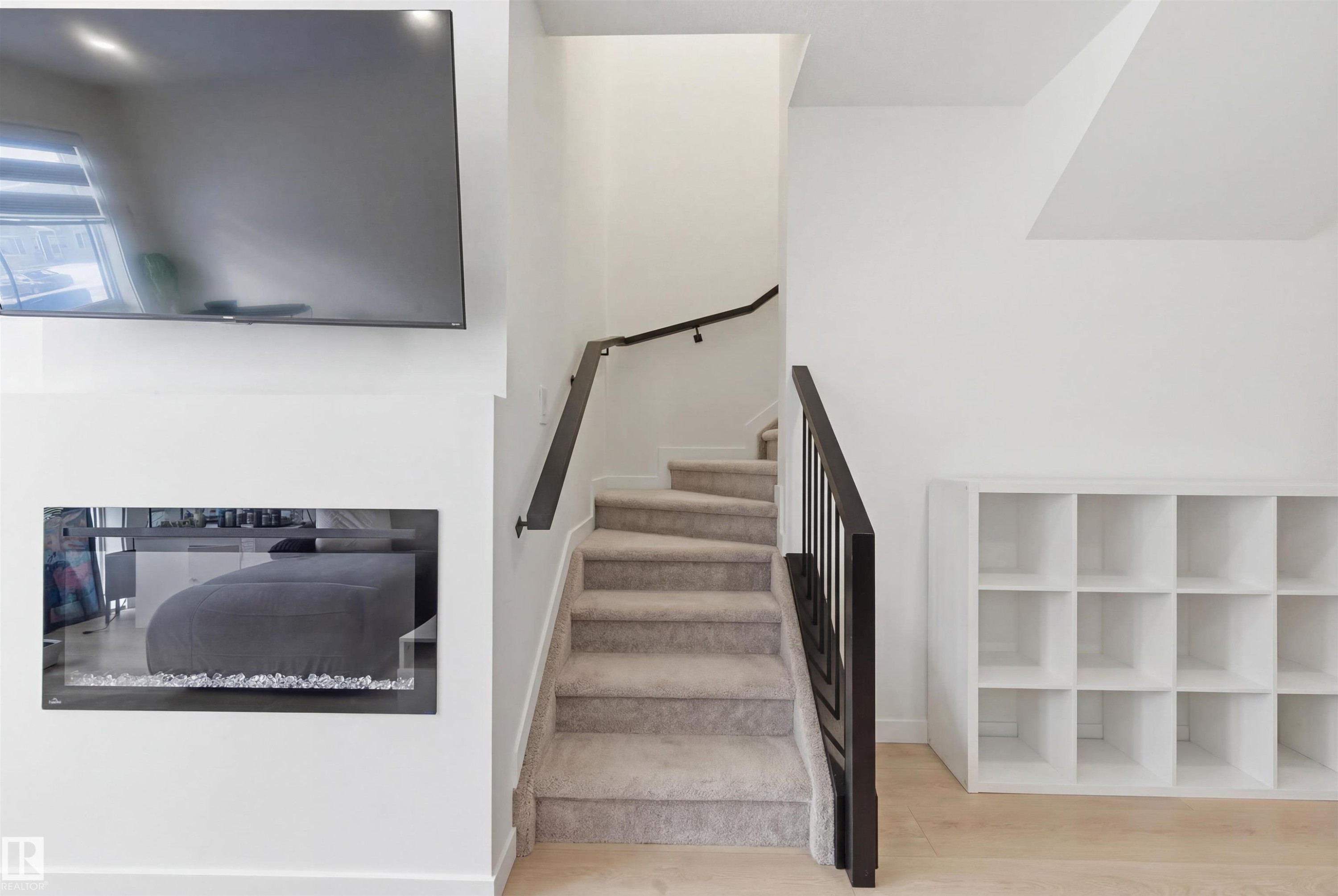 












3 12204 121 Avenue

,
Edmonton,




AB
T5L 3C3

