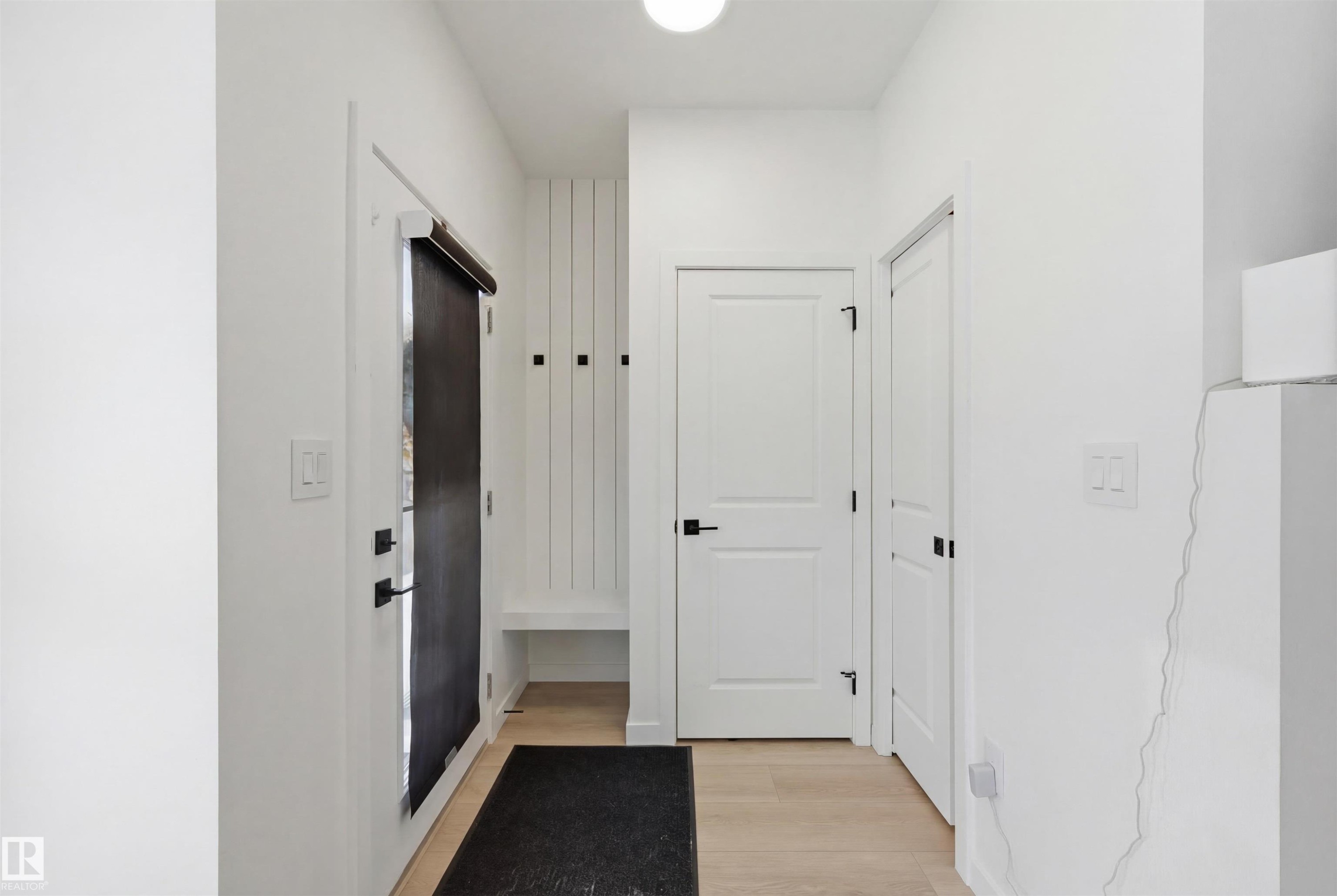 












3 12204 121 Avenue

,
Edmonton,




AB
T5L 3C3

