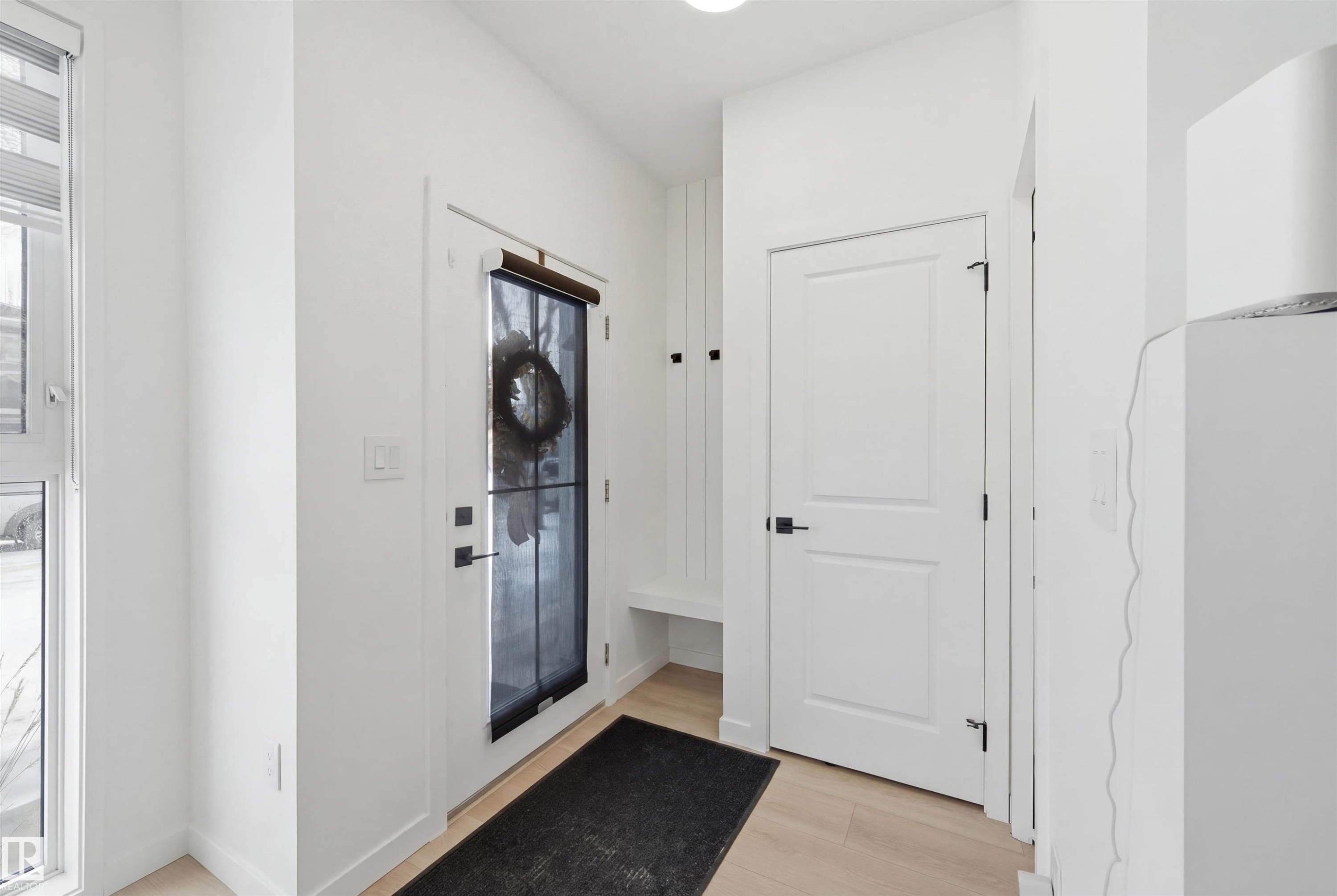 












3 12204 121 Avenue

,
Edmonton,




AB
T5L 3C3

