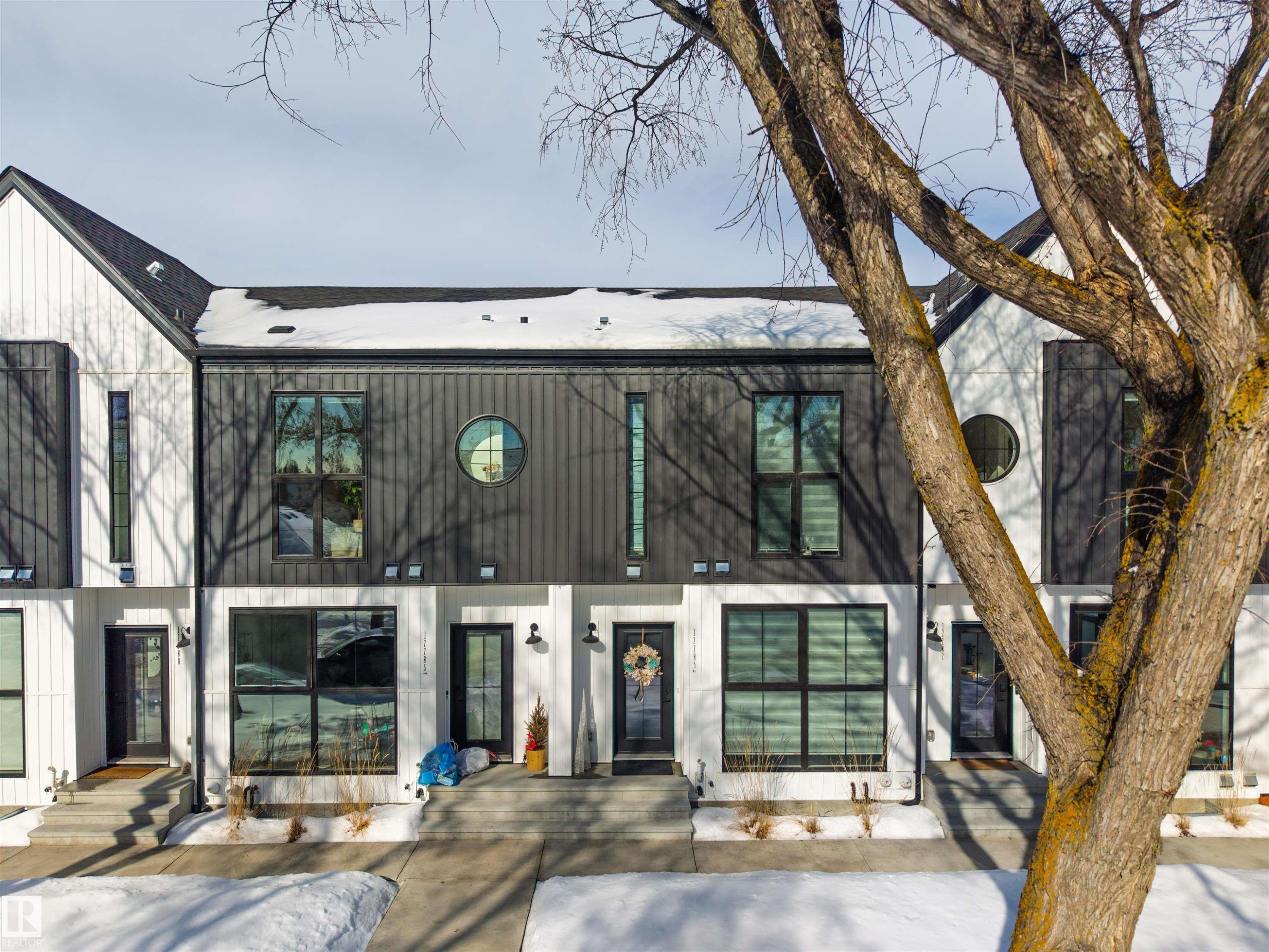 












3 12204 121 Avenue

,
Edmonton,




AB
T5L 3C3

