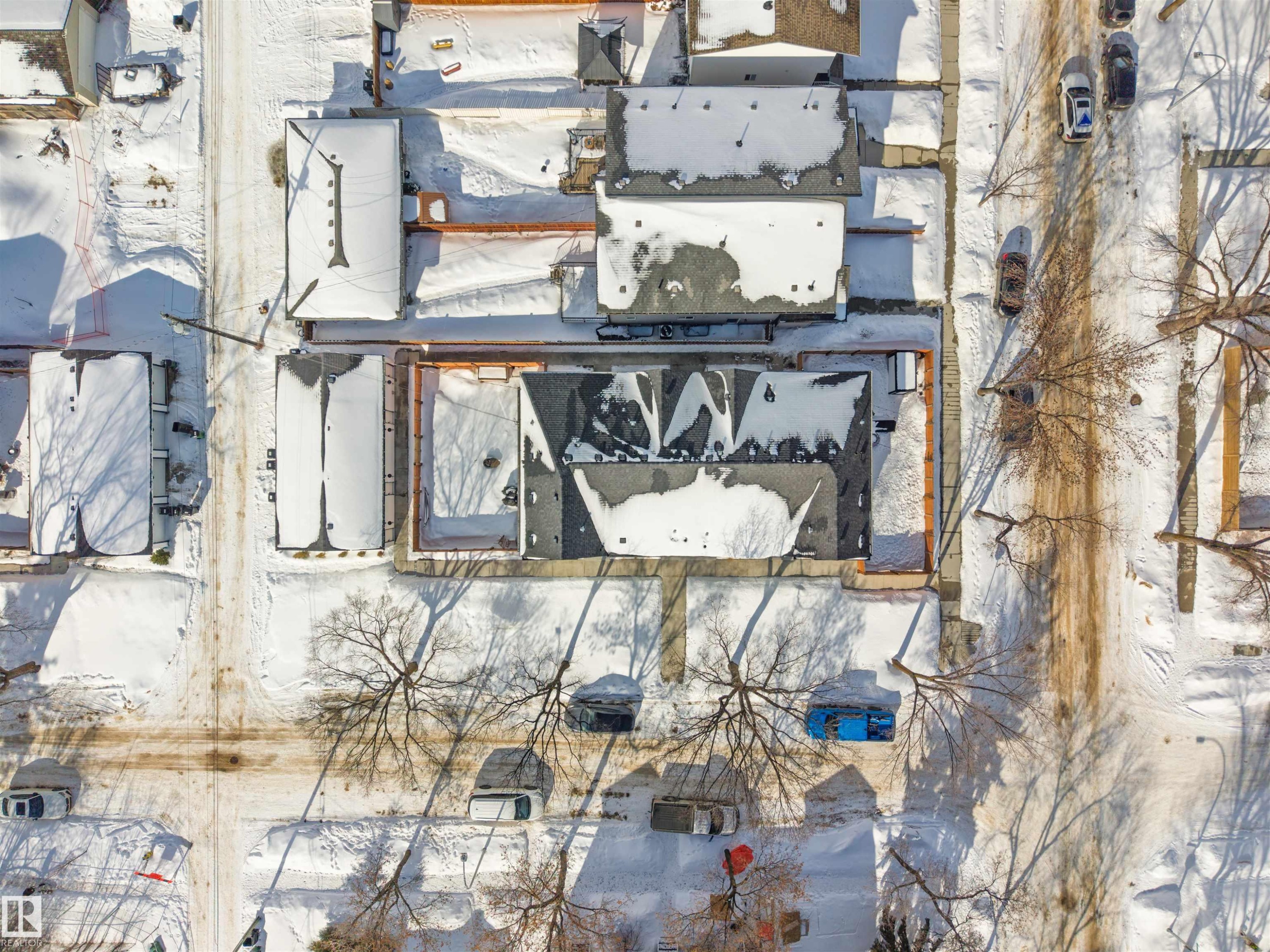 












3 12204 121 Avenue

,
Edmonton,




AB
T5L 3C3

