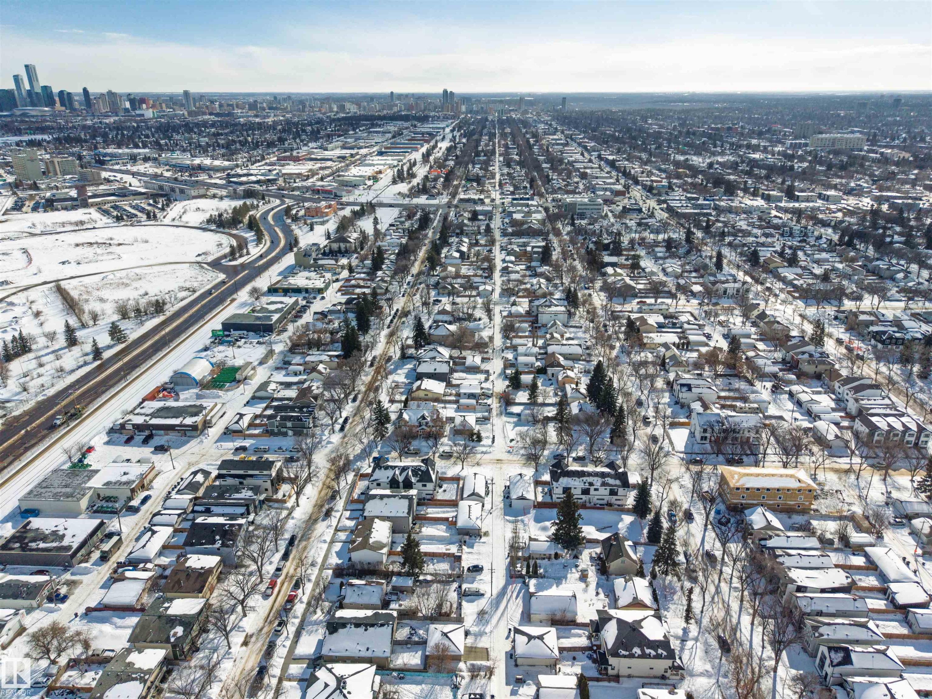 












3 12204 121 Avenue

,
Edmonton,




AB
T5L 3C3

