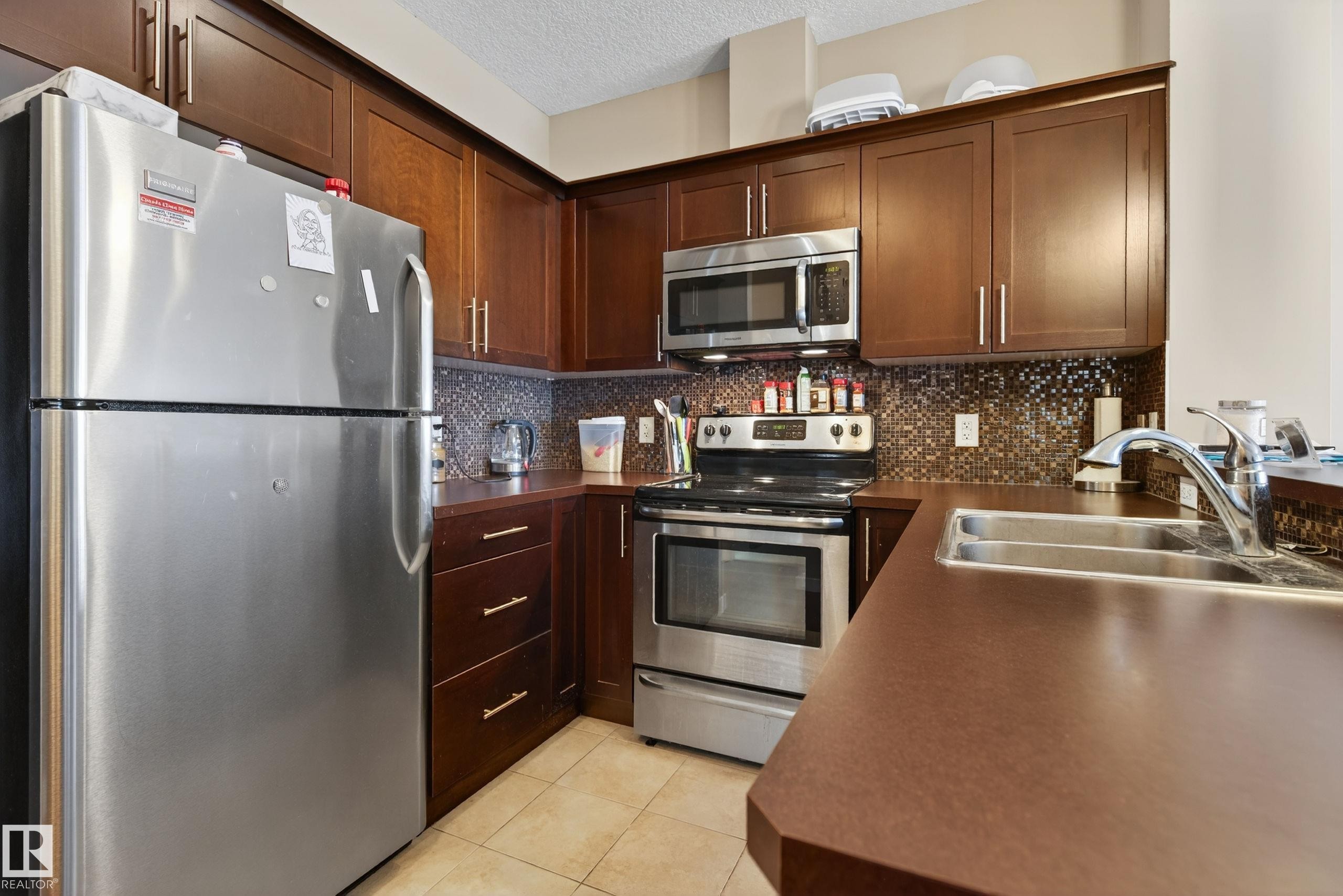 












409 2584 ANDERSON Way

,
Edmonton,




AB
T6W 0R2

