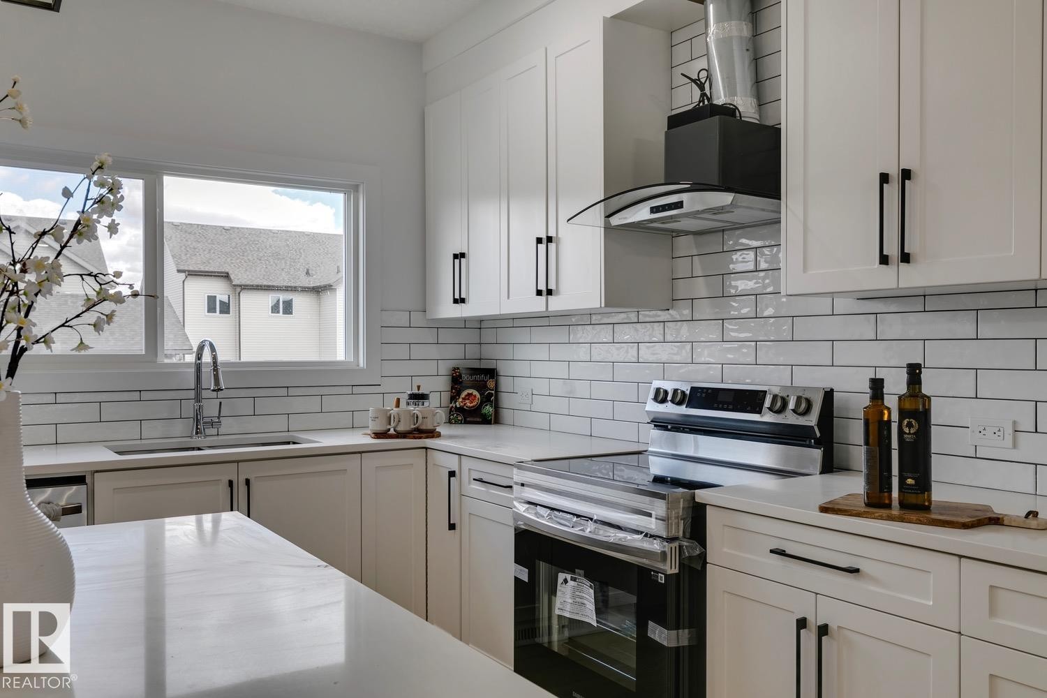 












10213 92A Avenue NW

,
Morinville,




AB
T8R 2R4

