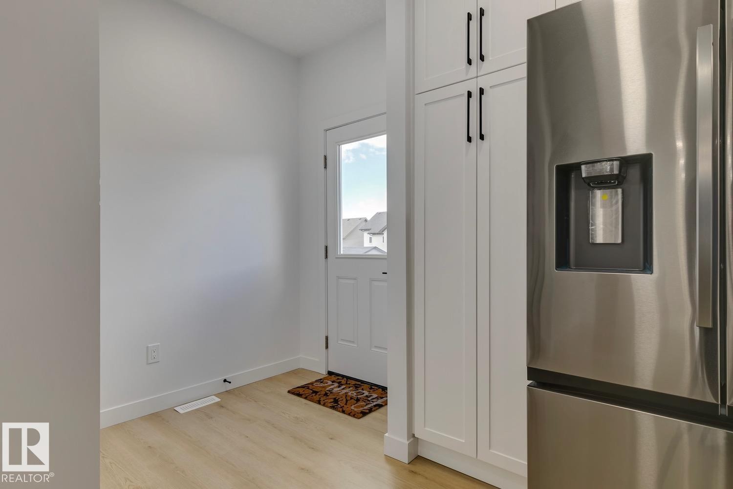 












10213 92A Avenue NW

,
Morinville,




AB
T8R 2R4

