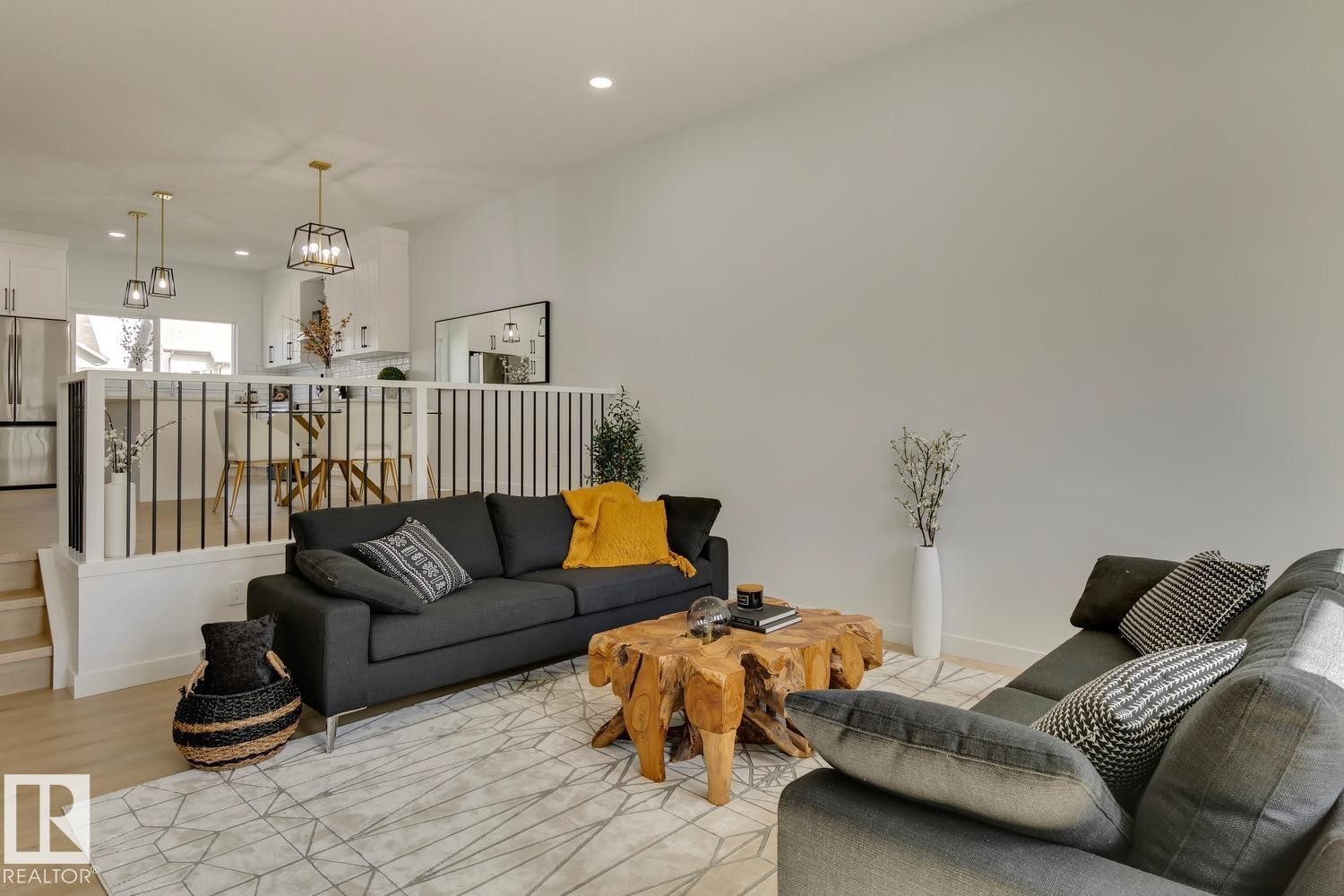 












10213 92A Avenue NW

,
Morinville,




AB
T8R 2R4

