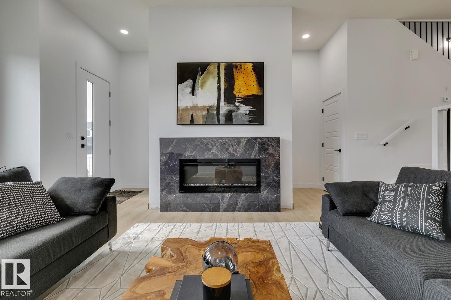 












10213 92A Avenue NW

,
Morinville,




AB
T8R 2R4


