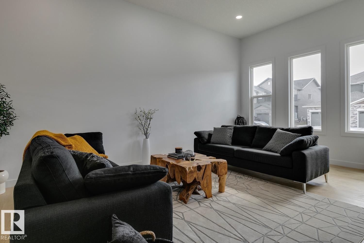 












10213 92A Avenue NW

,
Morinville,




AB
T8R 2R4

