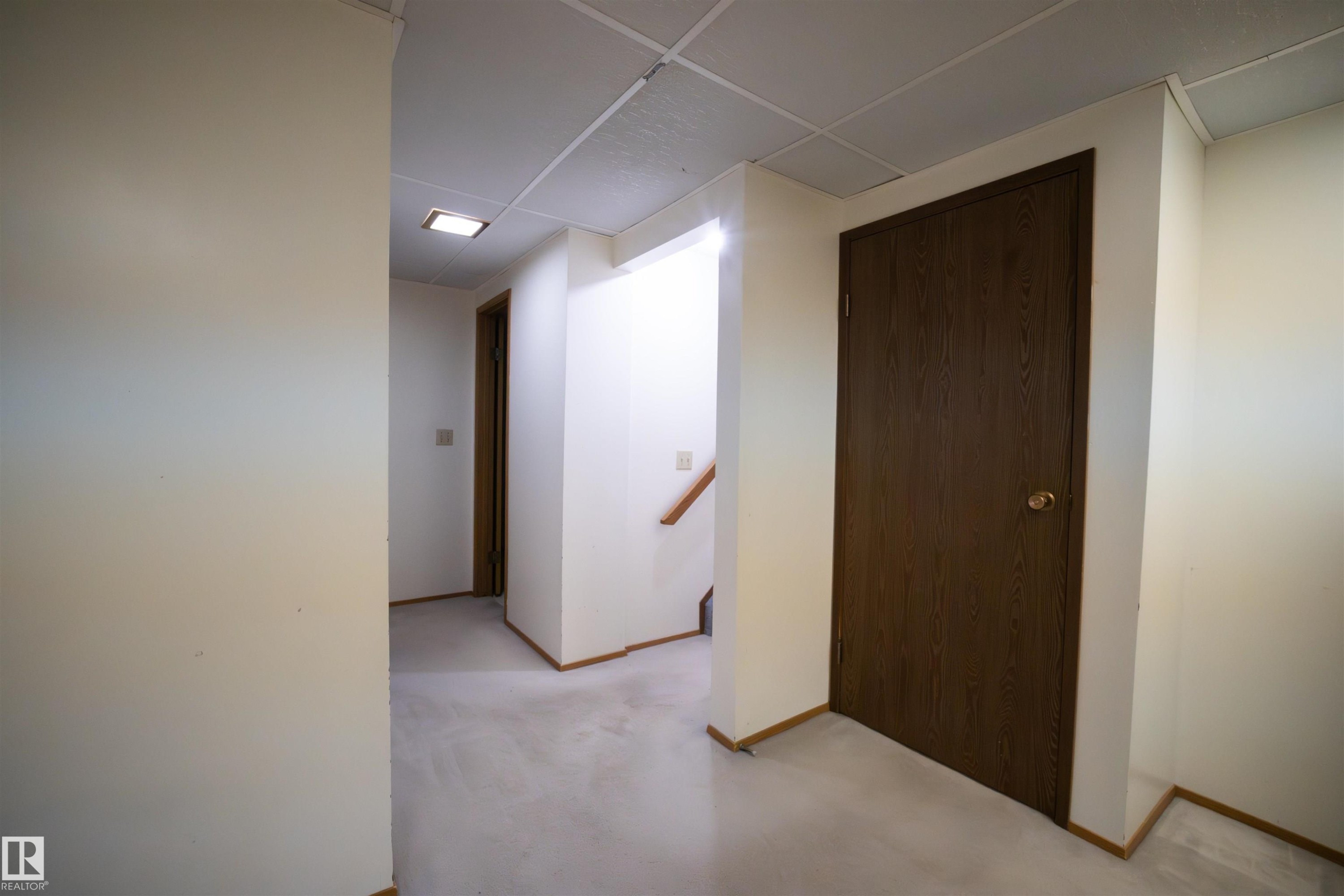 












4724 38B Avenue NW

,
Edmonton,




AB
T6L 5B9

