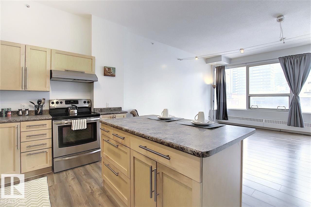 












503 10106 105 Street

,
Edmonton,




AB
T5J 5E7

