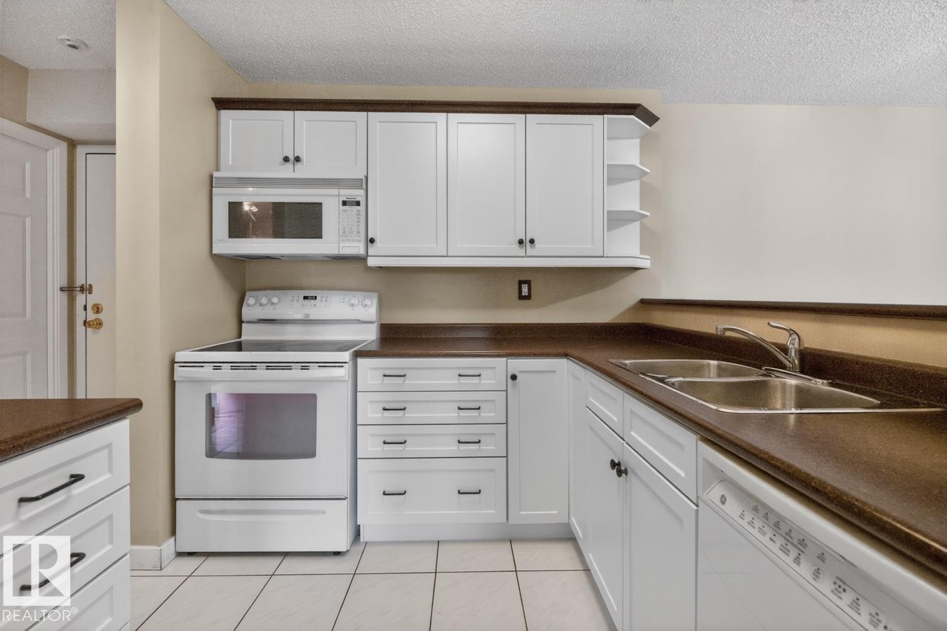 












#405 10545 SASKATCHEWAN DR NW

,
Edmonton,




AB
T6E 6C6


