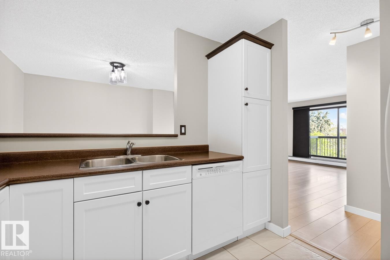 












#405 10545 SASKATCHEWAN DR NW

,
Edmonton,




AB
T6E 6C6

