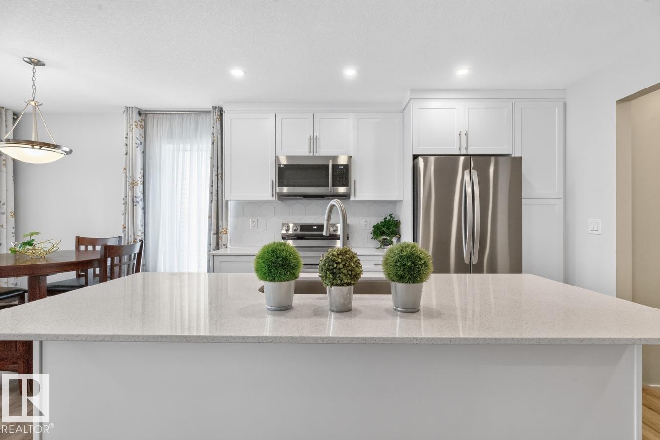 












1022 HEARTHSTONE Boulevard 

,
Sherwood Park,




AB
T8H 3A4

