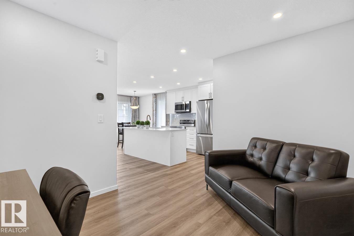 












1022 HEARTHSTONE Boulevard 

,
Sherwood Park,




AB
T8H 3A4

