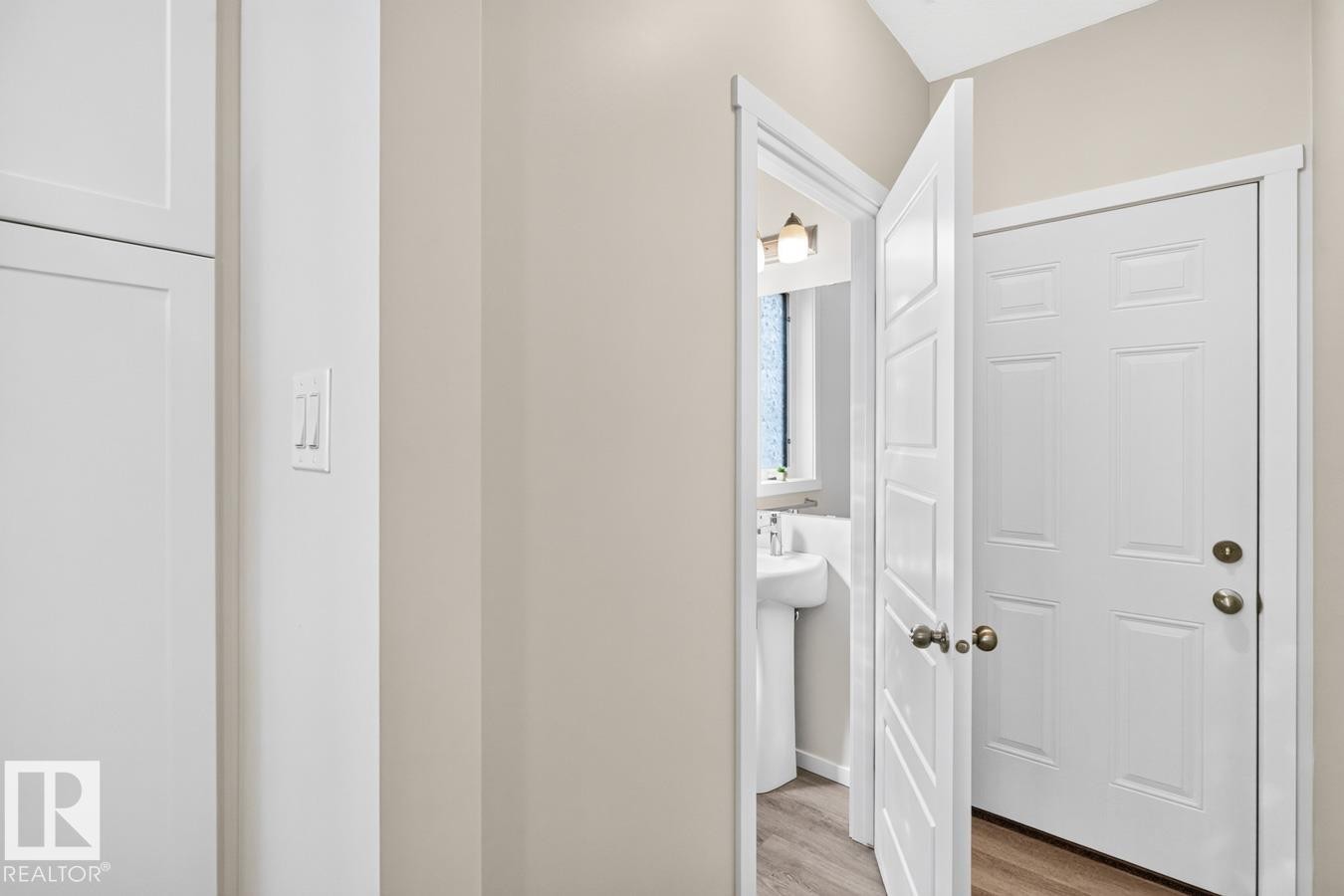 












1022 HEARTHSTONE Boulevard 

,
Sherwood Park,




AB
T8H 3A4

