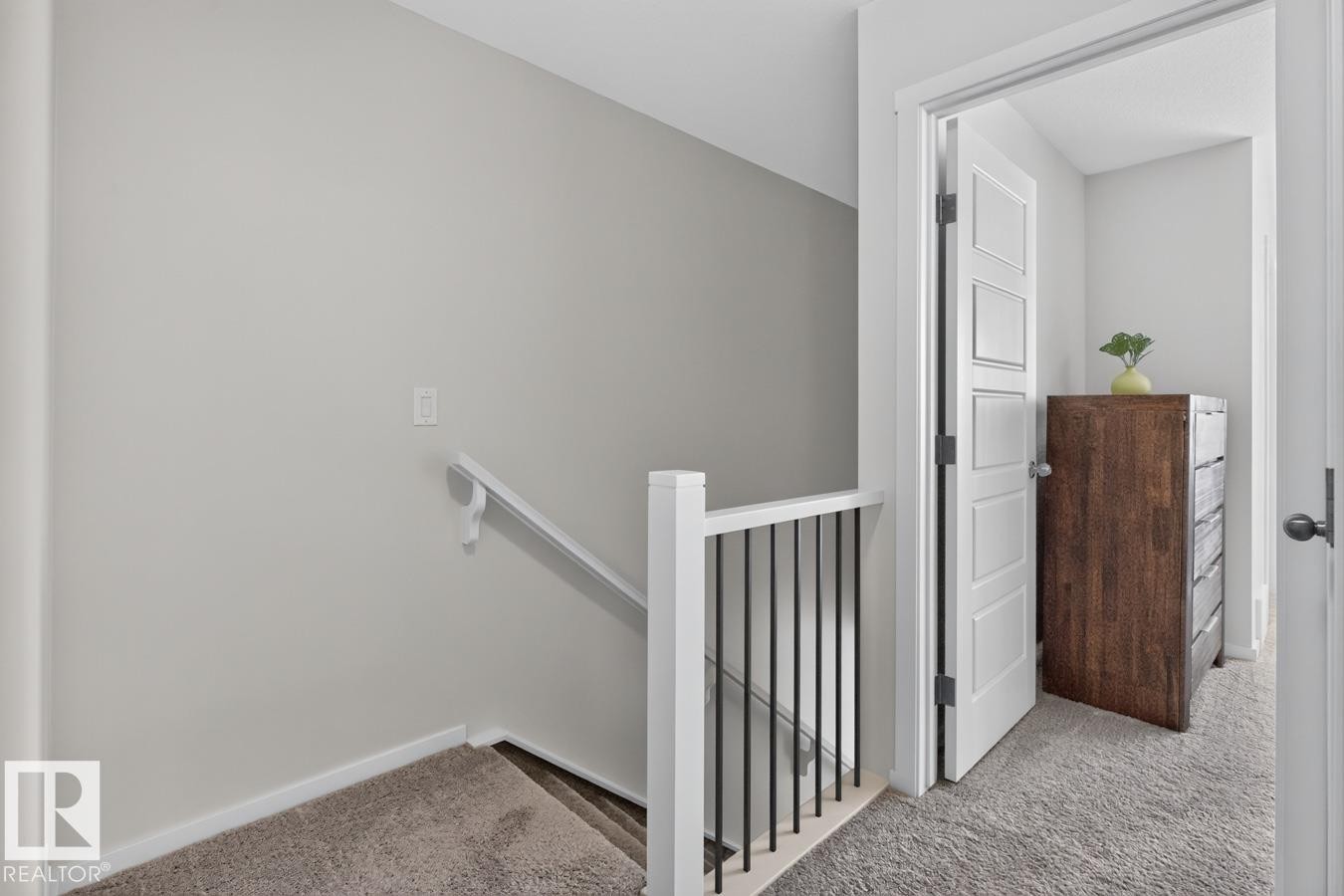 












1022 HEARTHSTONE Boulevard 

,
Sherwood Park,




AB
T8H 3A4


