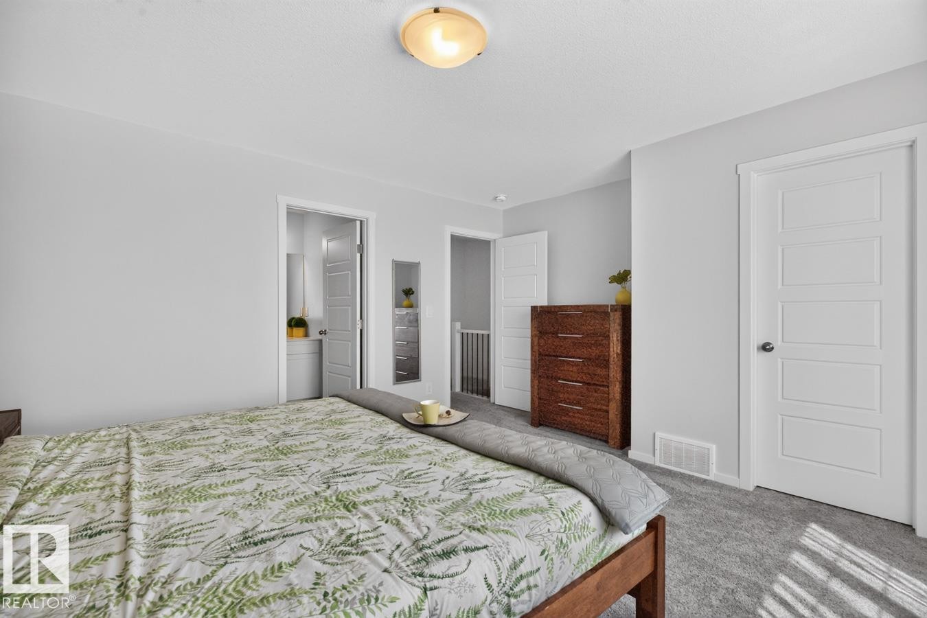 












1022 HEARTHSTONE Boulevard 

,
Sherwood Park,




AB
T8H 3A4

