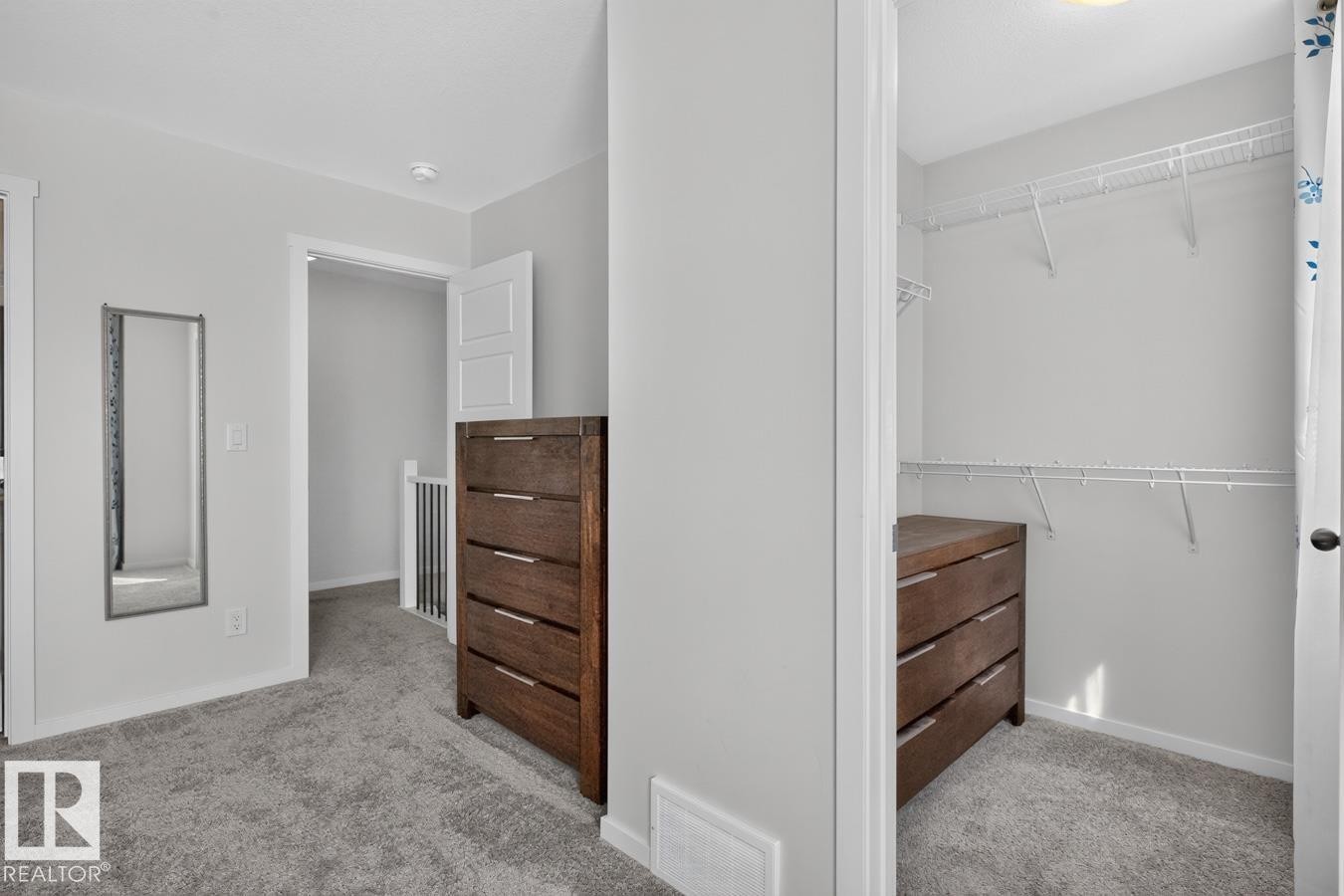 












1022 HEARTHSTONE Boulevard 

,
Sherwood Park,




AB
T8H 3A4

