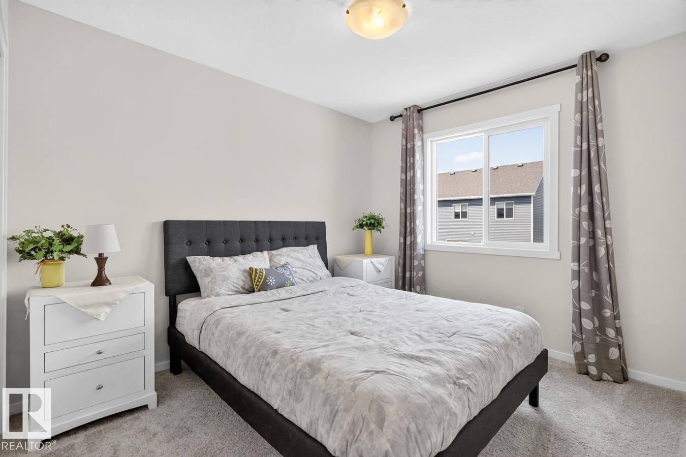 












1022 HEARTHSTONE Boulevard 

,
Sherwood Park,




AB
T8H 3A4

