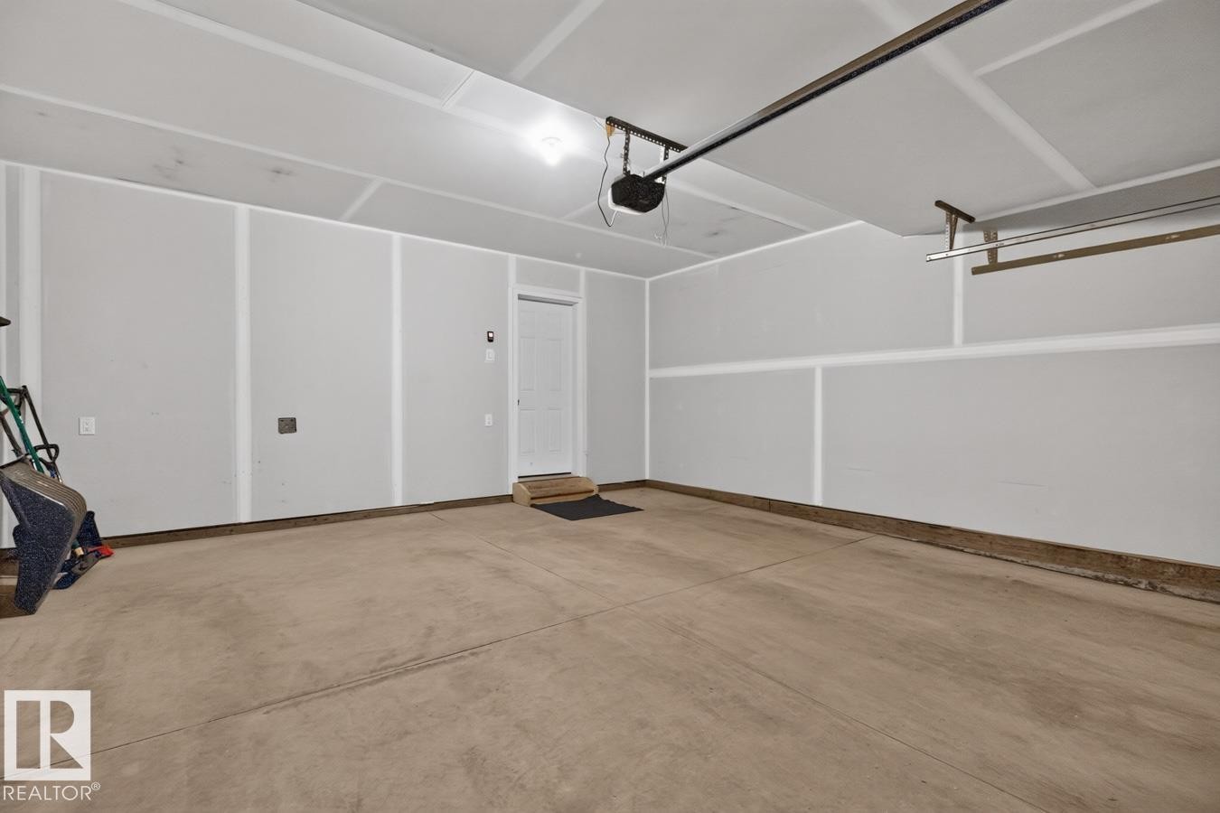 












1022 HEARTHSTONE Boulevard 

,
Sherwood Park,




AB
T8H 3A4

