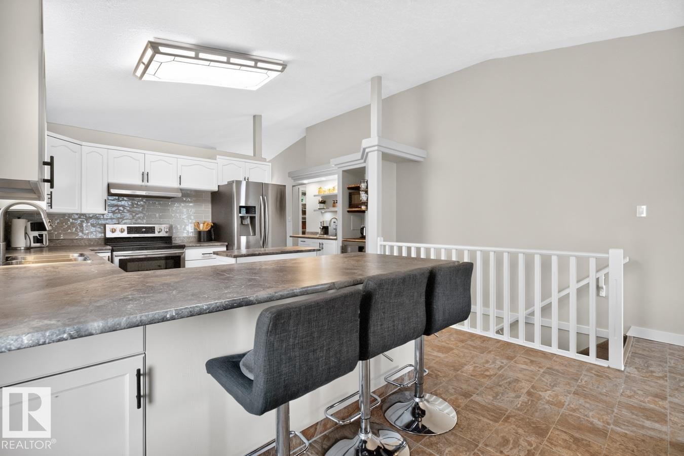 












448 ORMSBY Road NW

,
Edmonton,




AB
T5T 6B1

