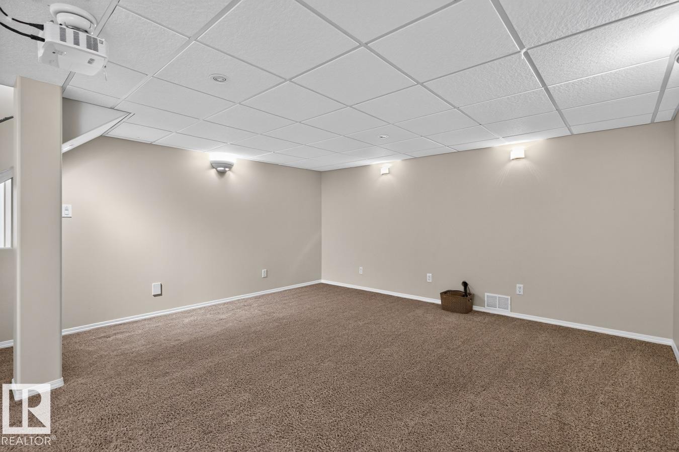 












448 ORMSBY Road NW

,
Edmonton,




AB
T5T 6B1

