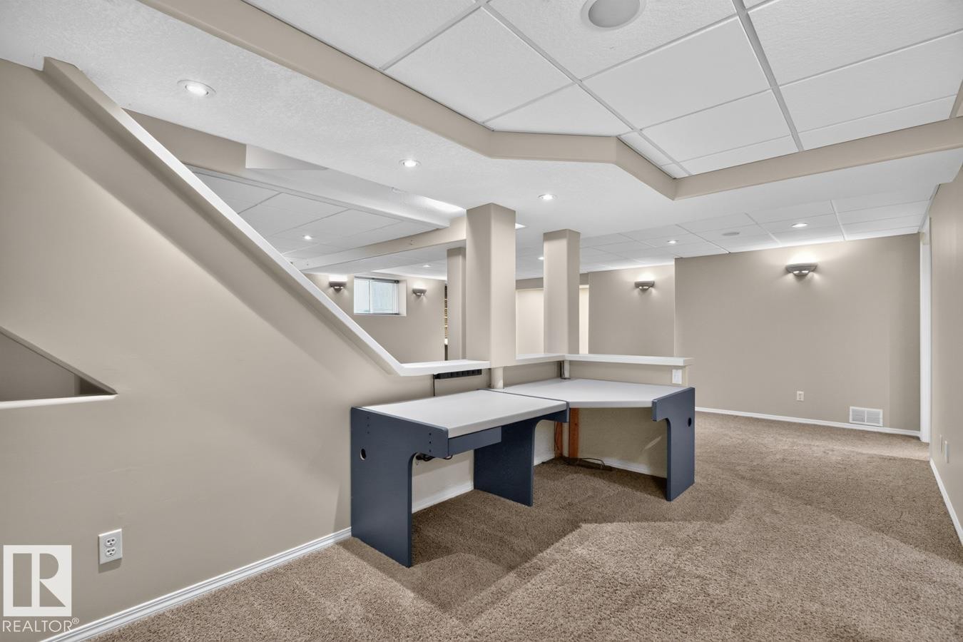 












448 ORMSBY Road NW

,
Edmonton,




AB
T5T 6B1

