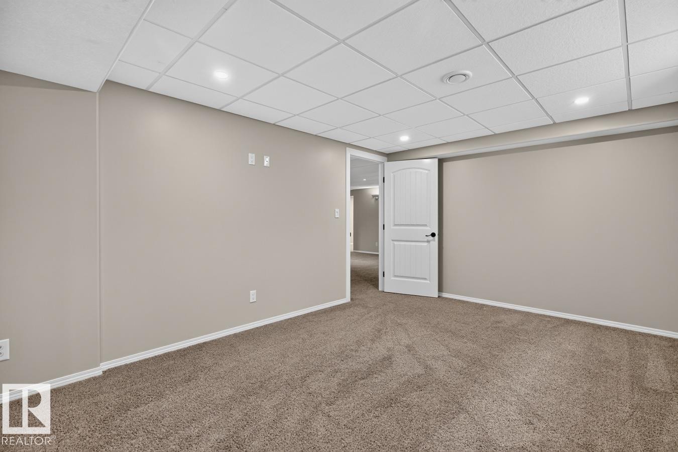 












448 ORMSBY Road NW

,
Edmonton,




AB
T5T 6B1

