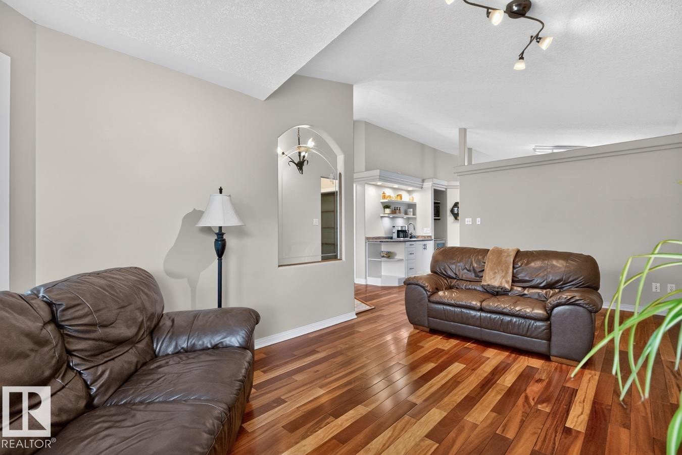 












448 ORMSBY Road NW

,
Edmonton,




AB
T5T 6B1

