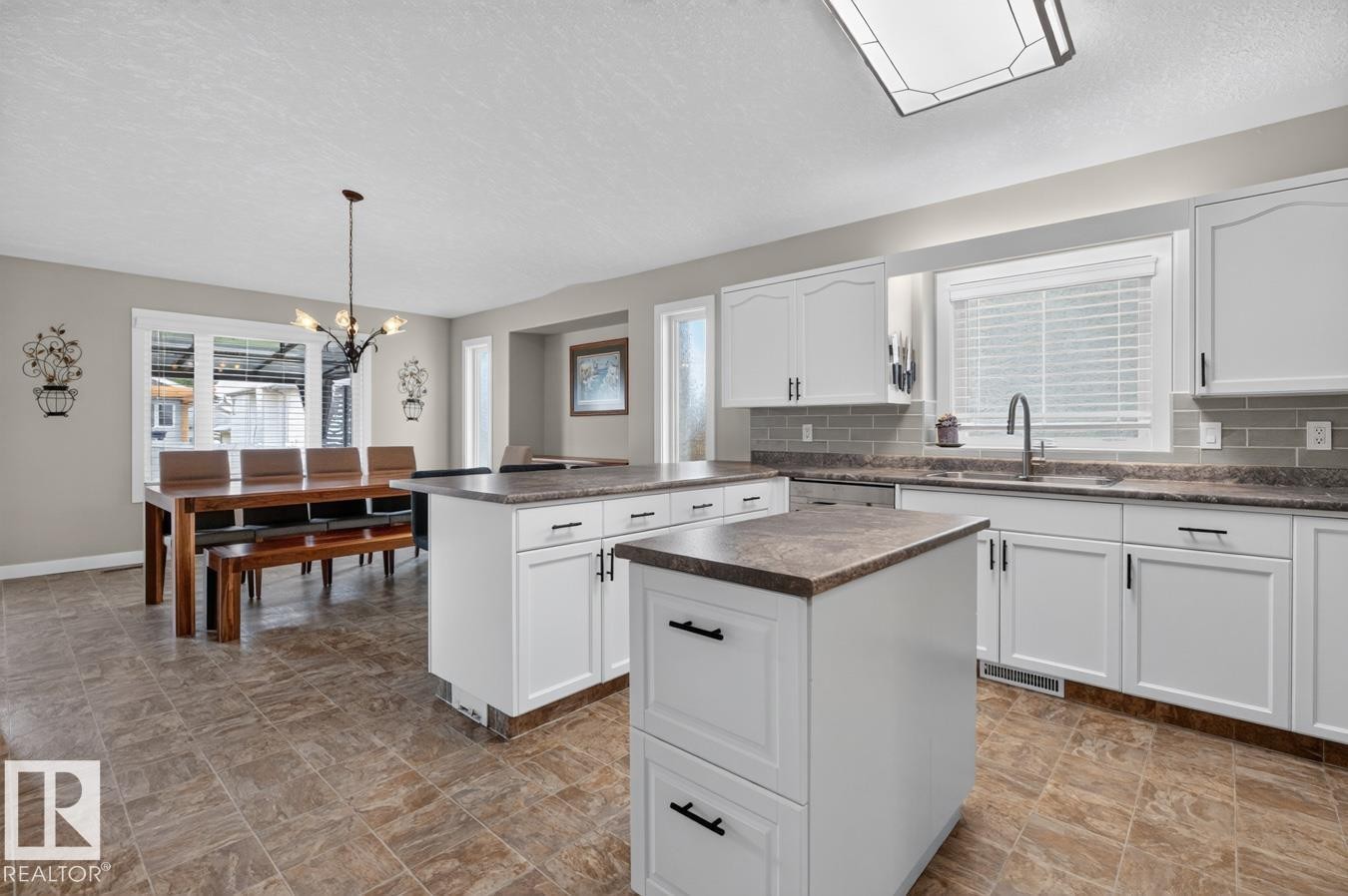 












448 ORMSBY Road NW

,
Edmonton,




AB
T5T 6B1

