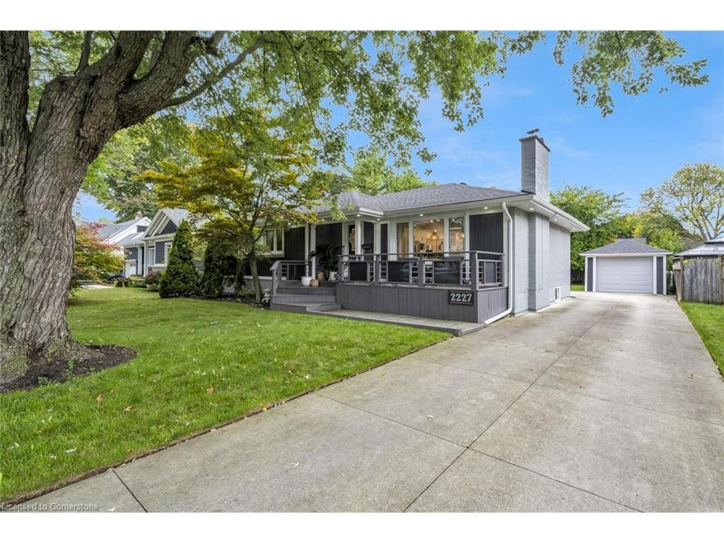 









2227


Deyncourt

Drive,
Burlington,




ON
L7R 1W2

